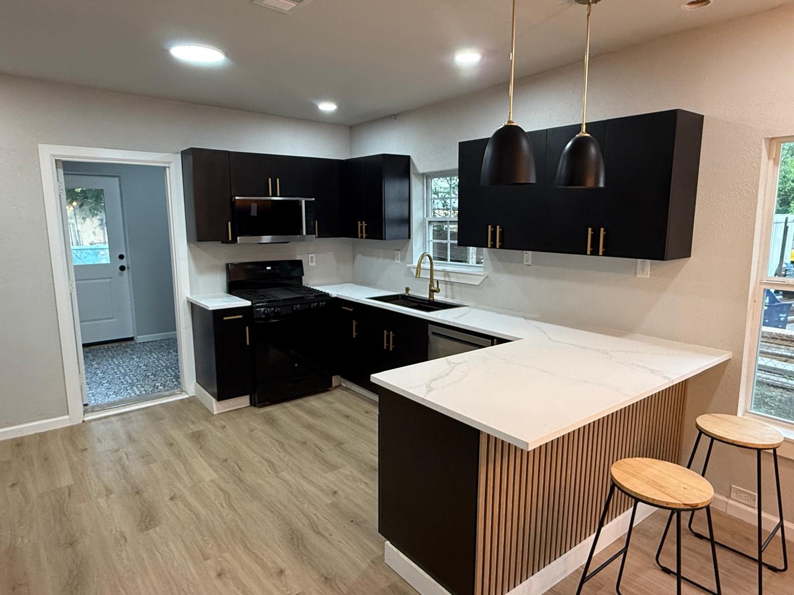 758 Bethpage Avenue Dallas TX 75217