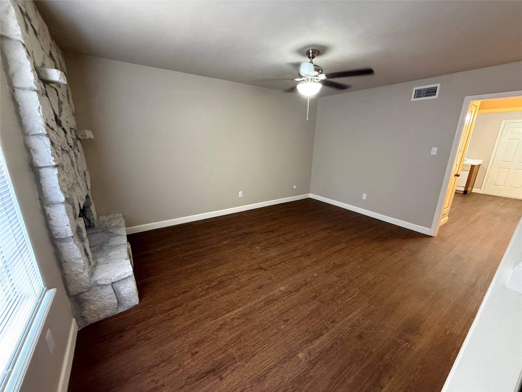 1607 N Nolan River Road Cleburne TX 76033