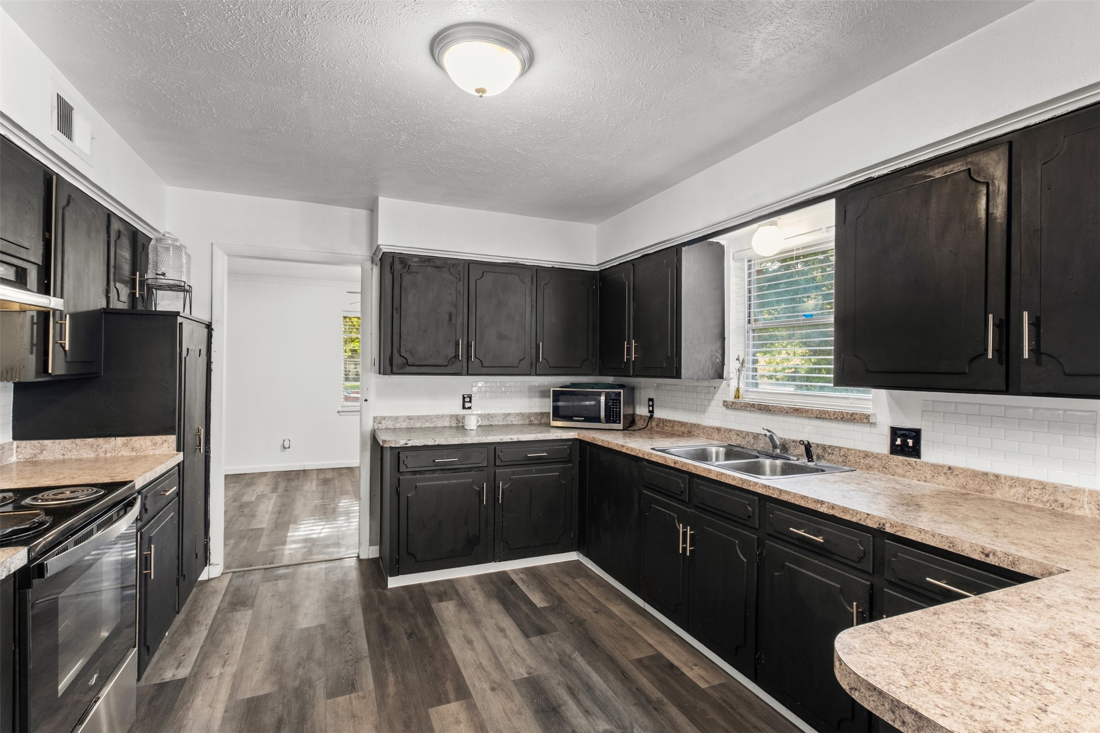 130 Blue Sky Drive Desoto TX 75115
