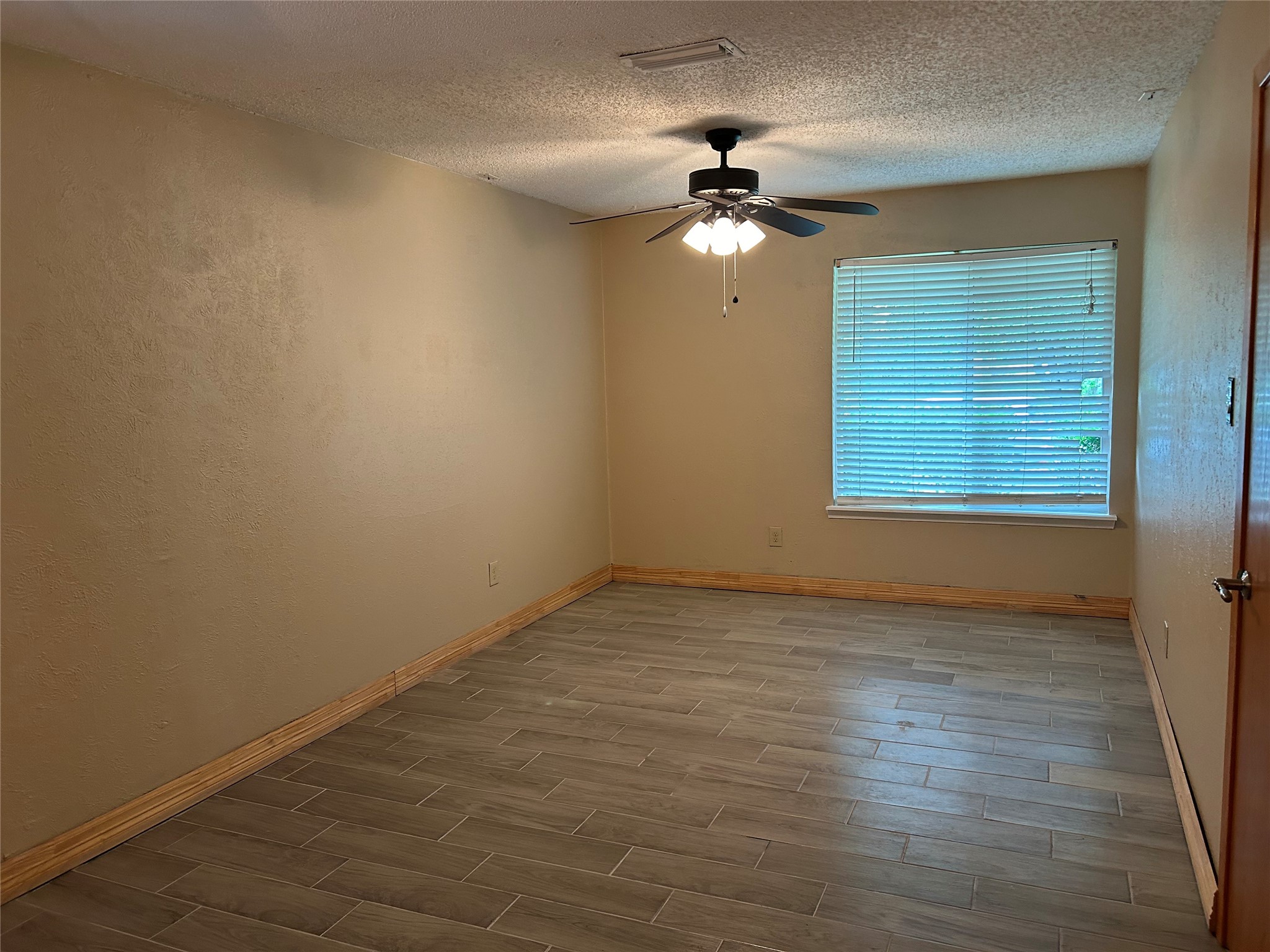 3434 Crossbow Lane Garland TX 75044