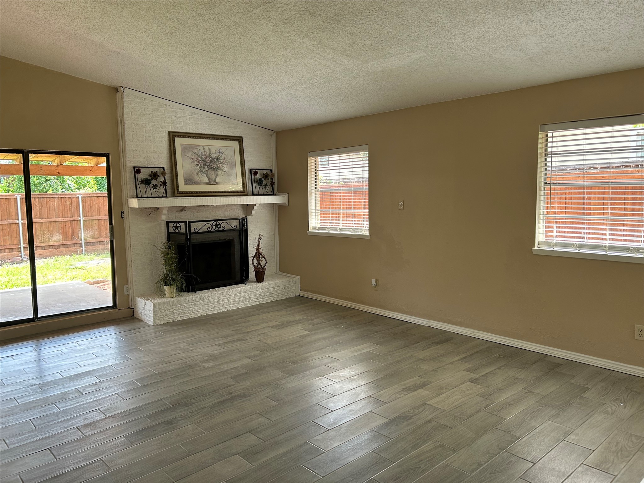 3434 Crossbow Lane Garland TX 75044