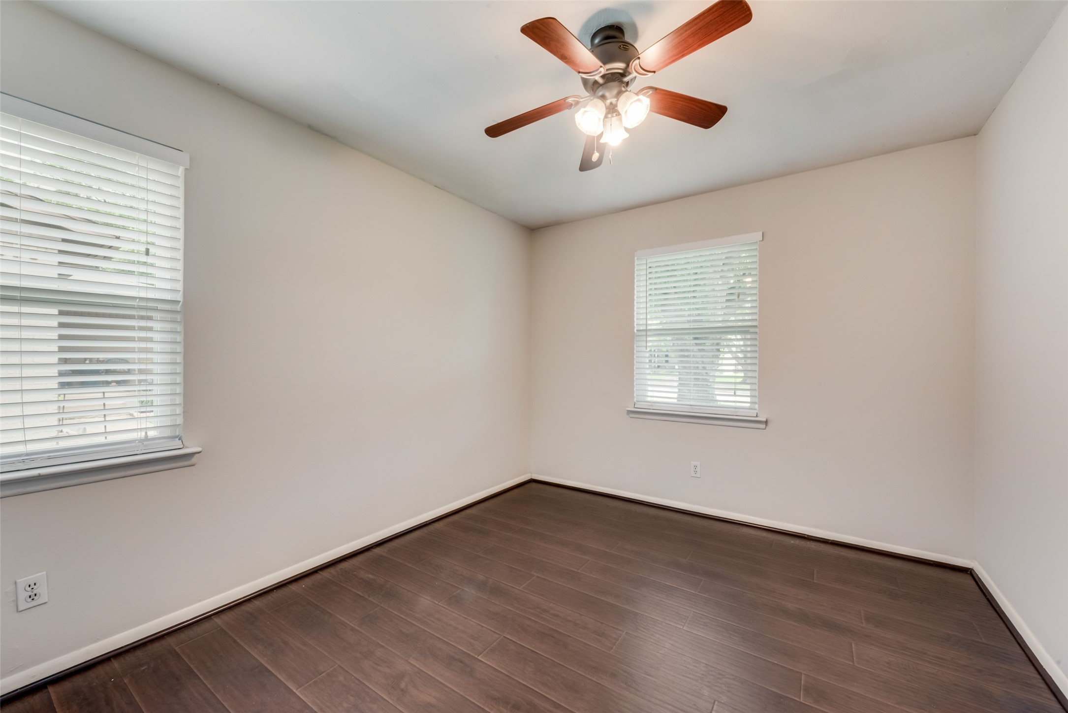 438 Daniel Street Richardson TX 75080