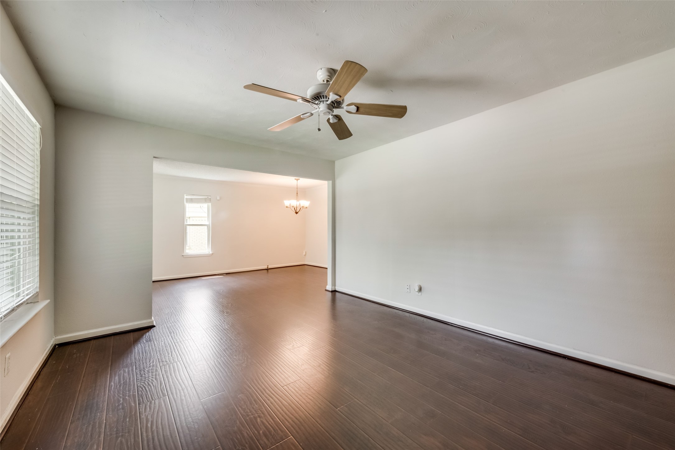 438 Daniel Street Richardson TX 75080