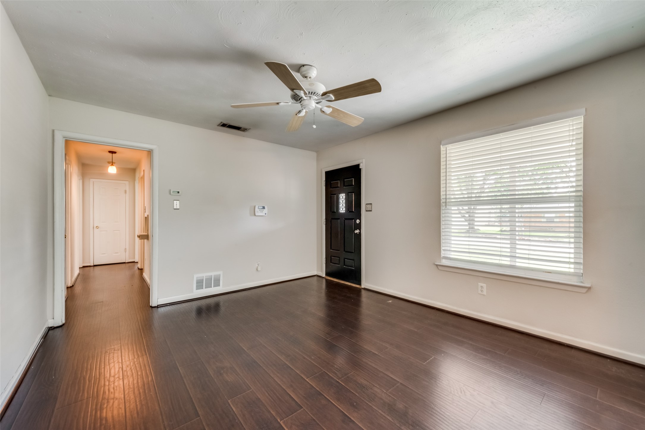 438 Daniel Street Richardson TX 75080
