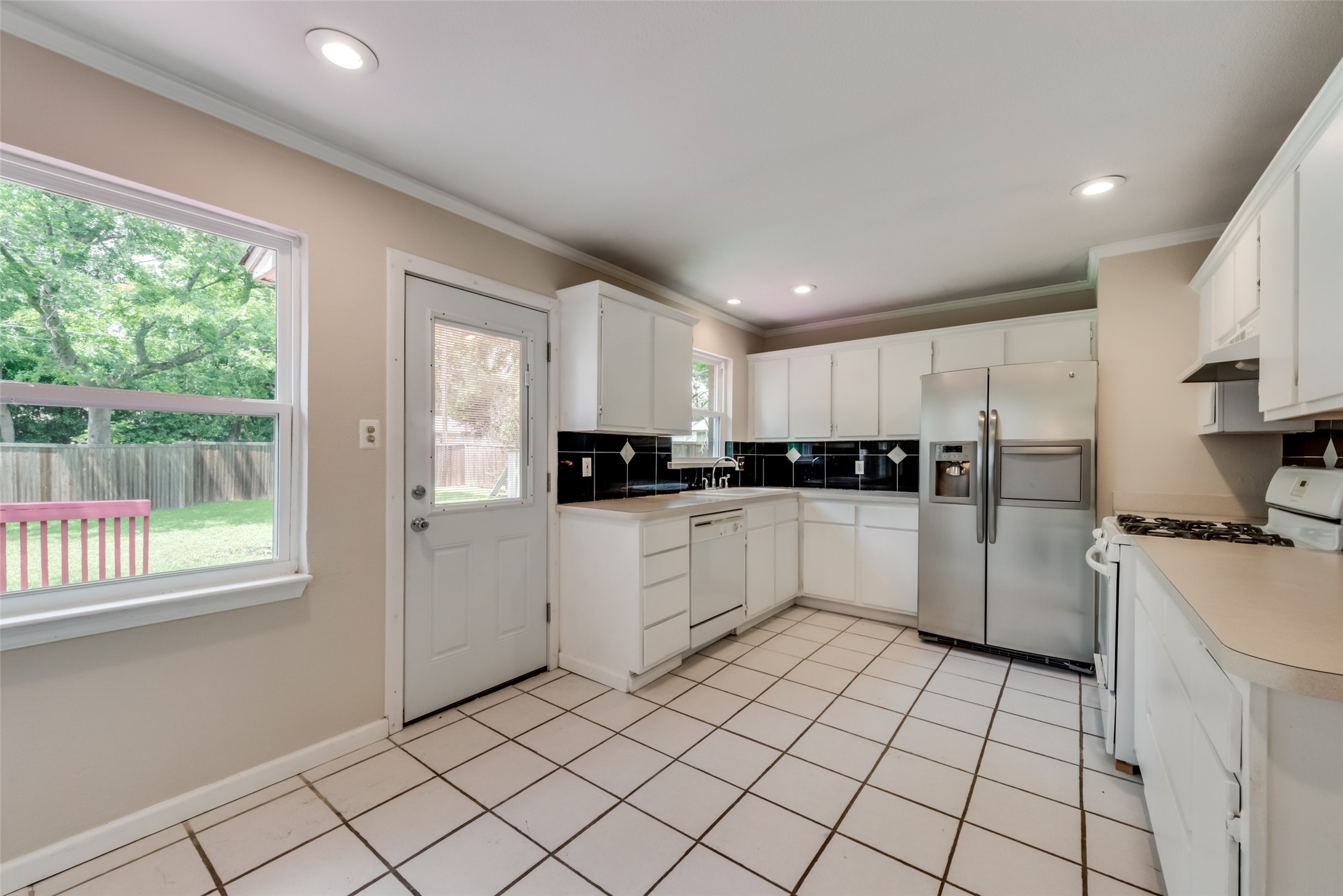 438 Daniel Street Richardson TX 75080