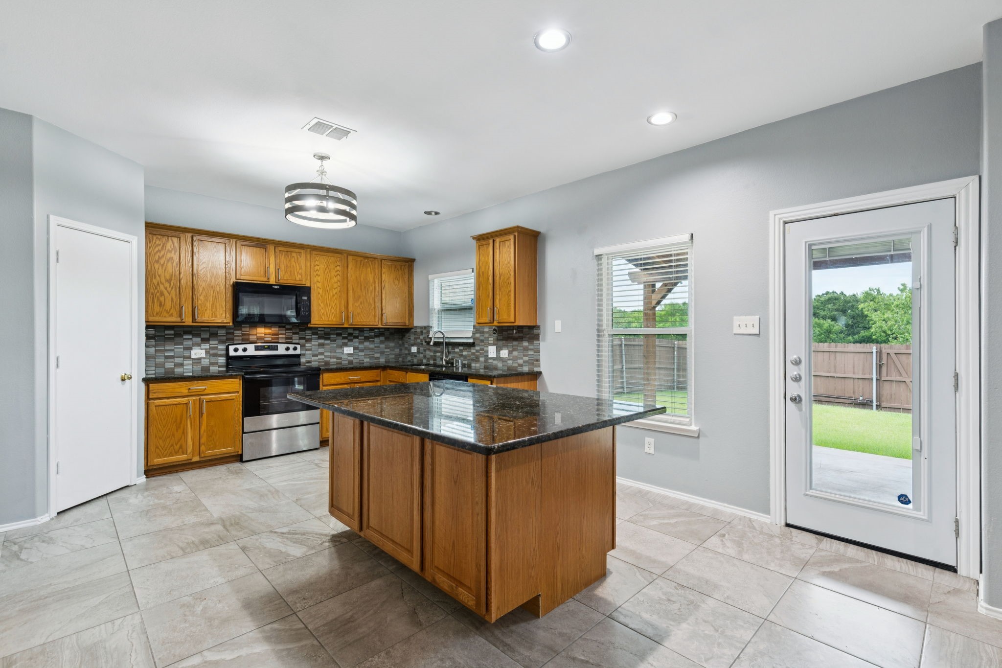 1016 Aviary Aubrey TX 76227