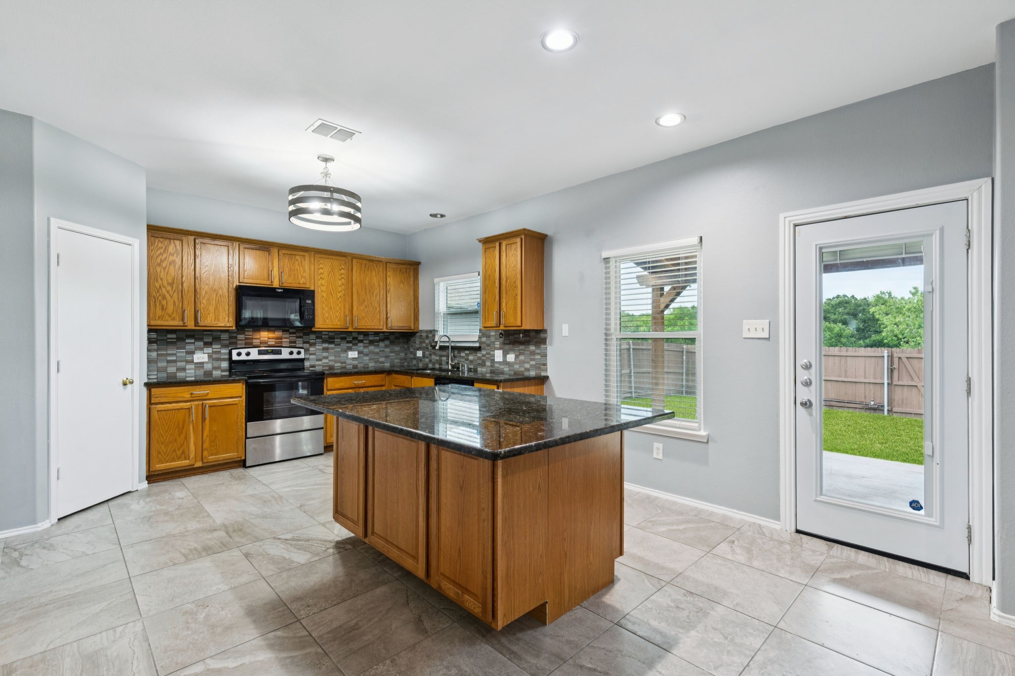 1016 Aviary Aubrey TX 76227
