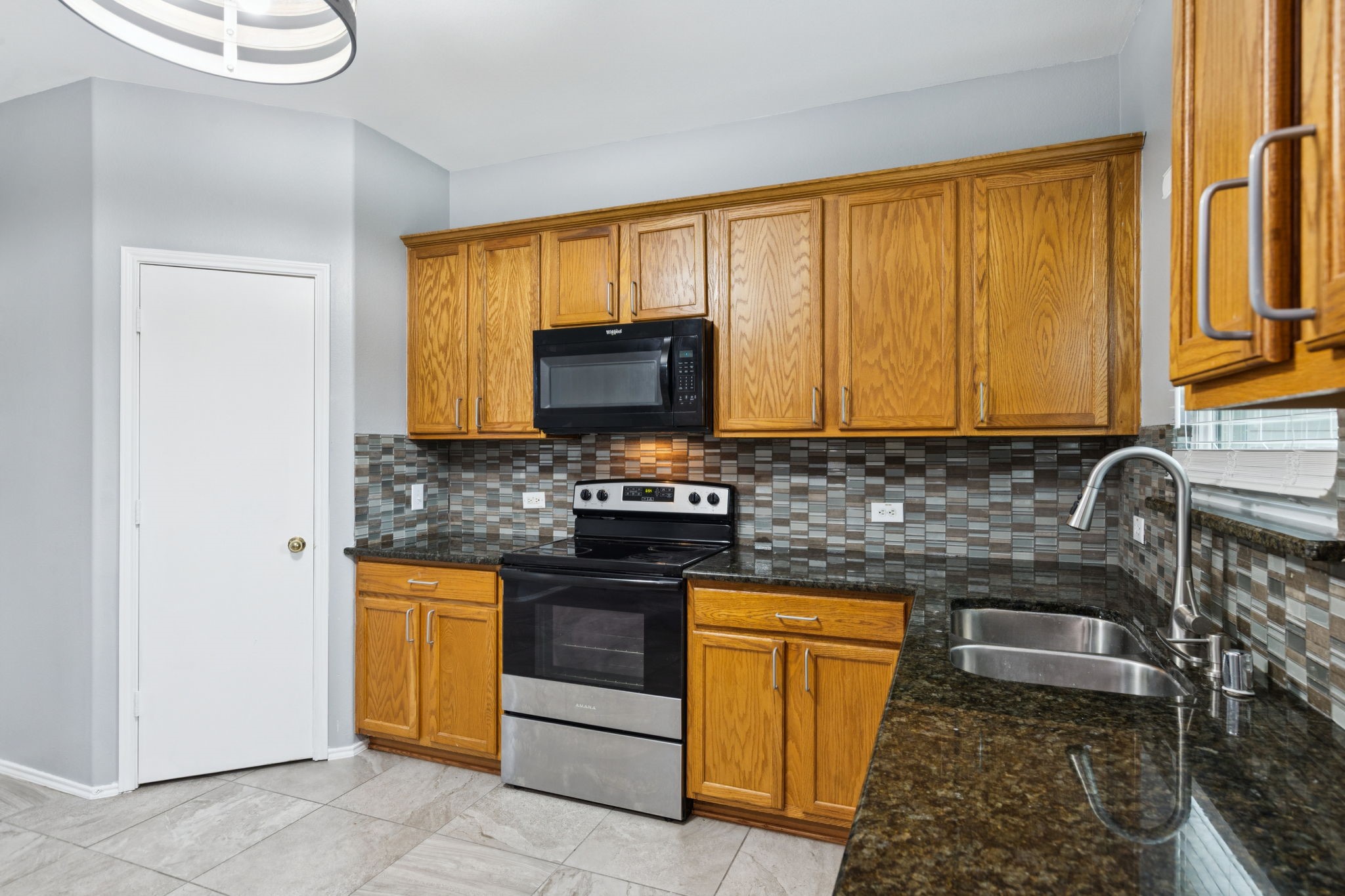 1016 Aviary Aubrey TX 76227