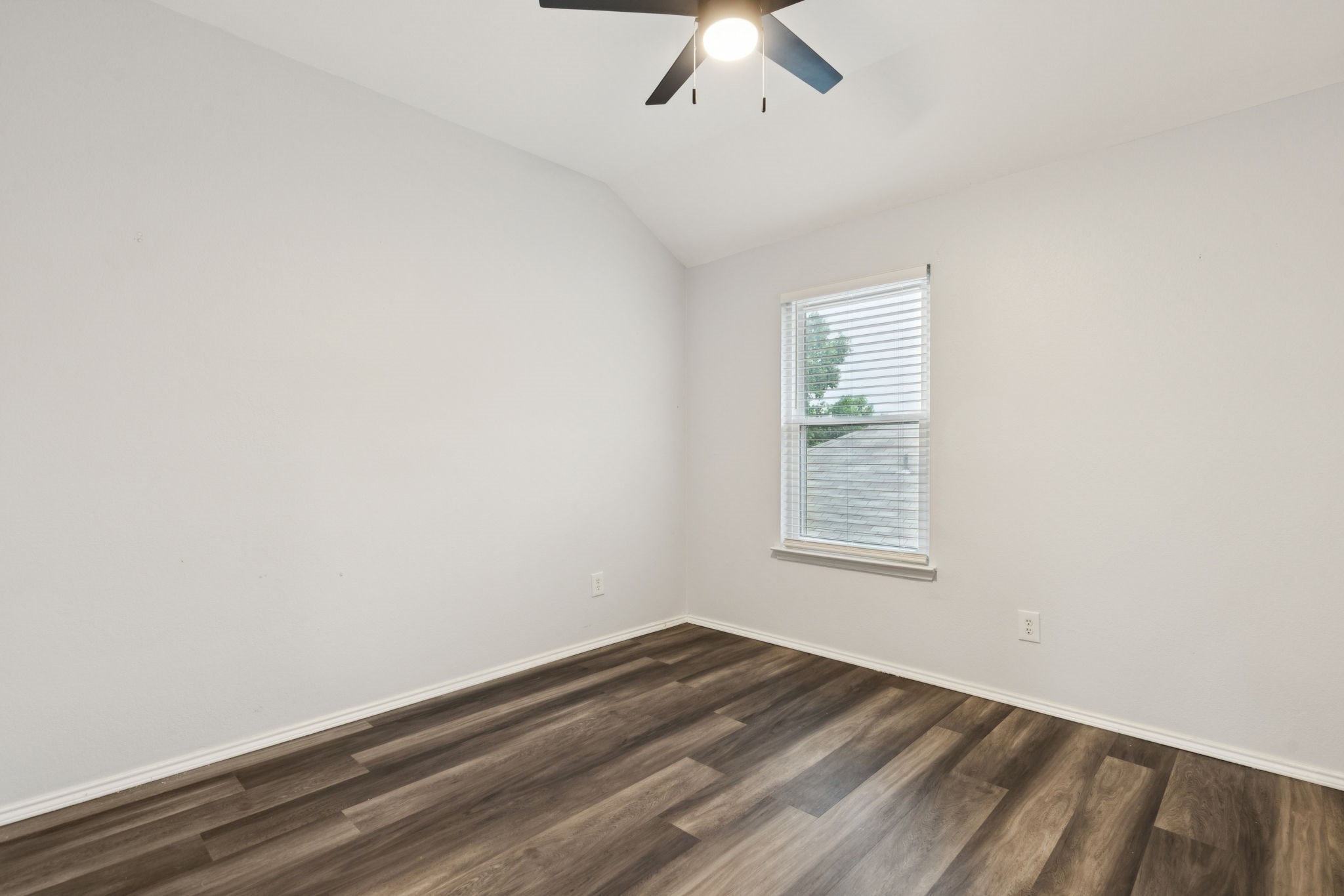 1016 Aviary Aubrey TX 76227