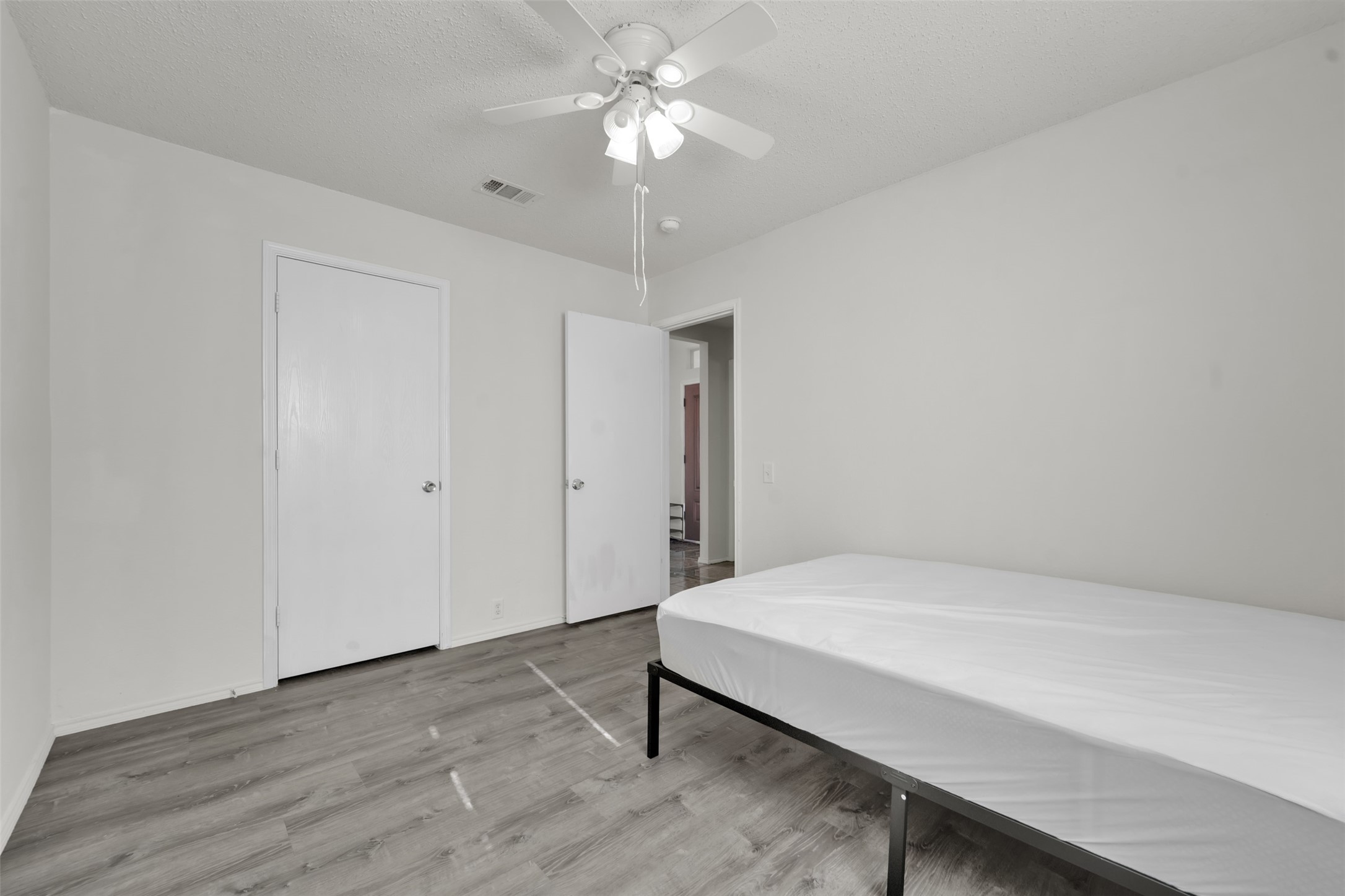 1407 Autumncrest Drive Arlington TX 76002