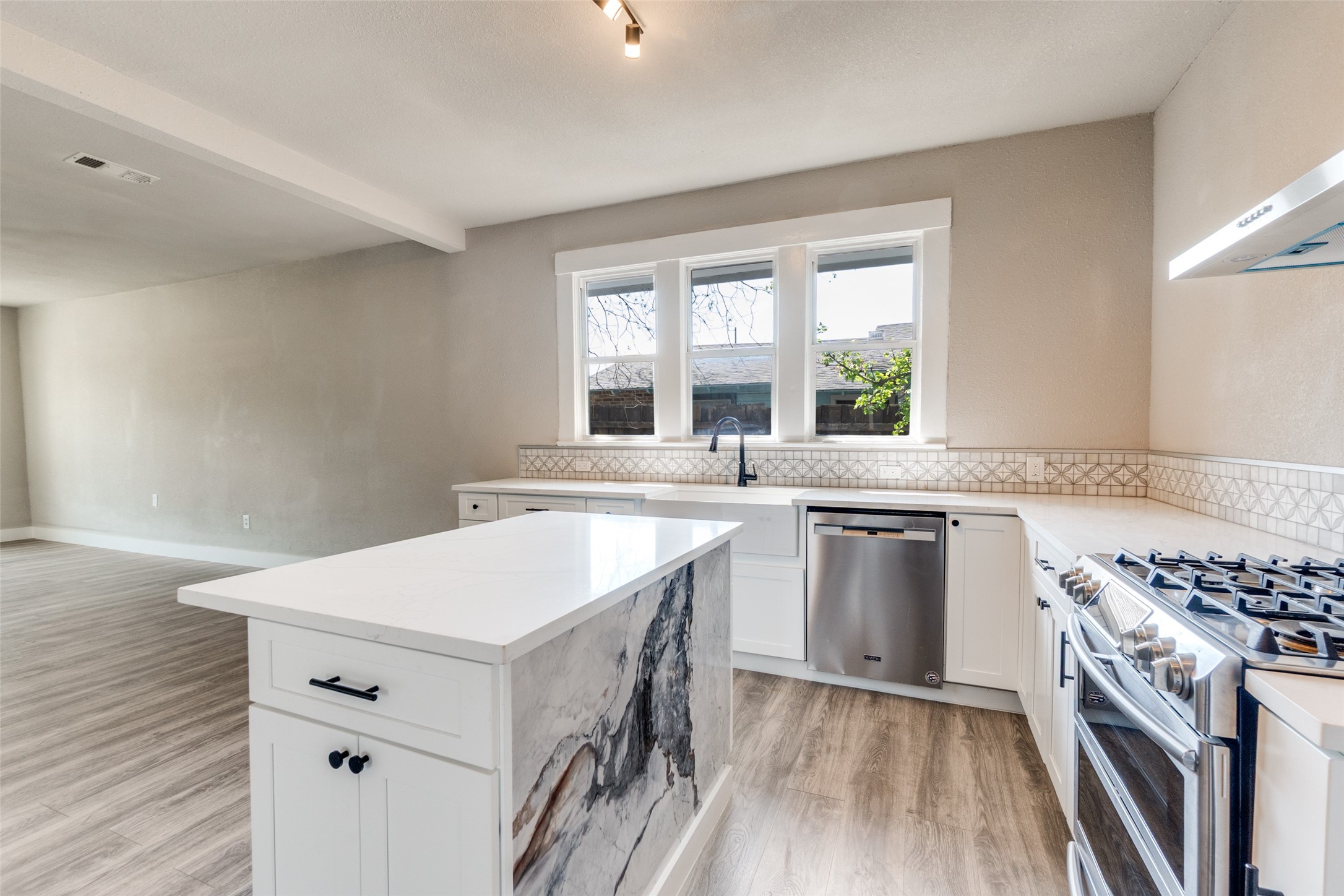 1247 Georgia Avenue Dallas TX 75216