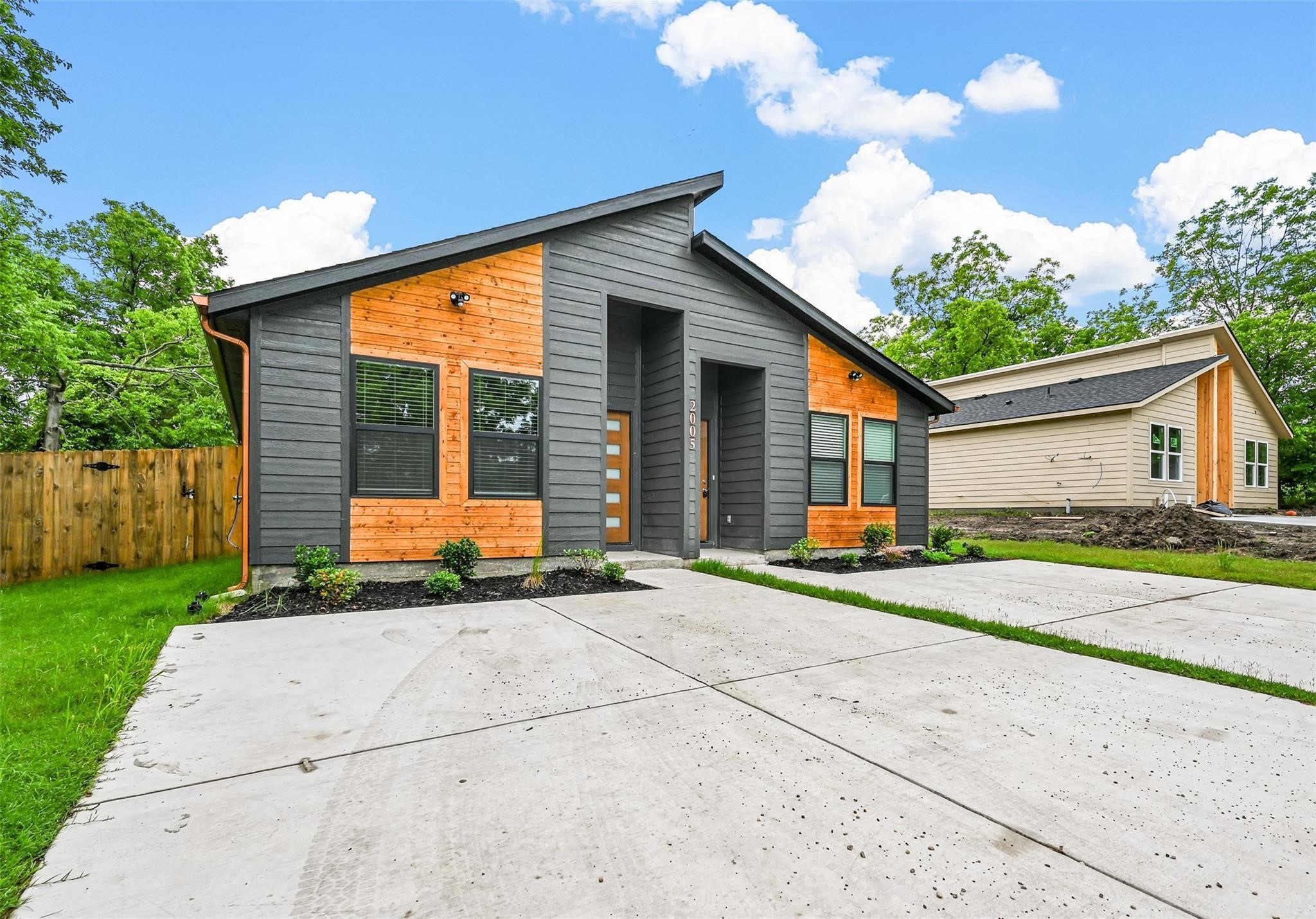 2005 Bourland Street Greenville TX 75401