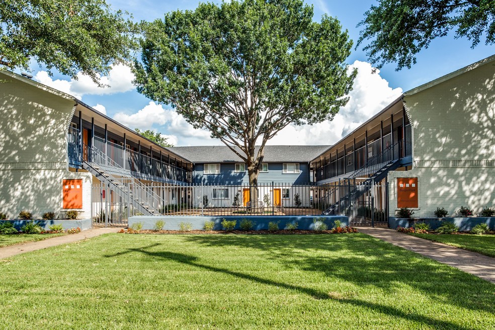4618 Reiger Avenue Dallas TX 75246