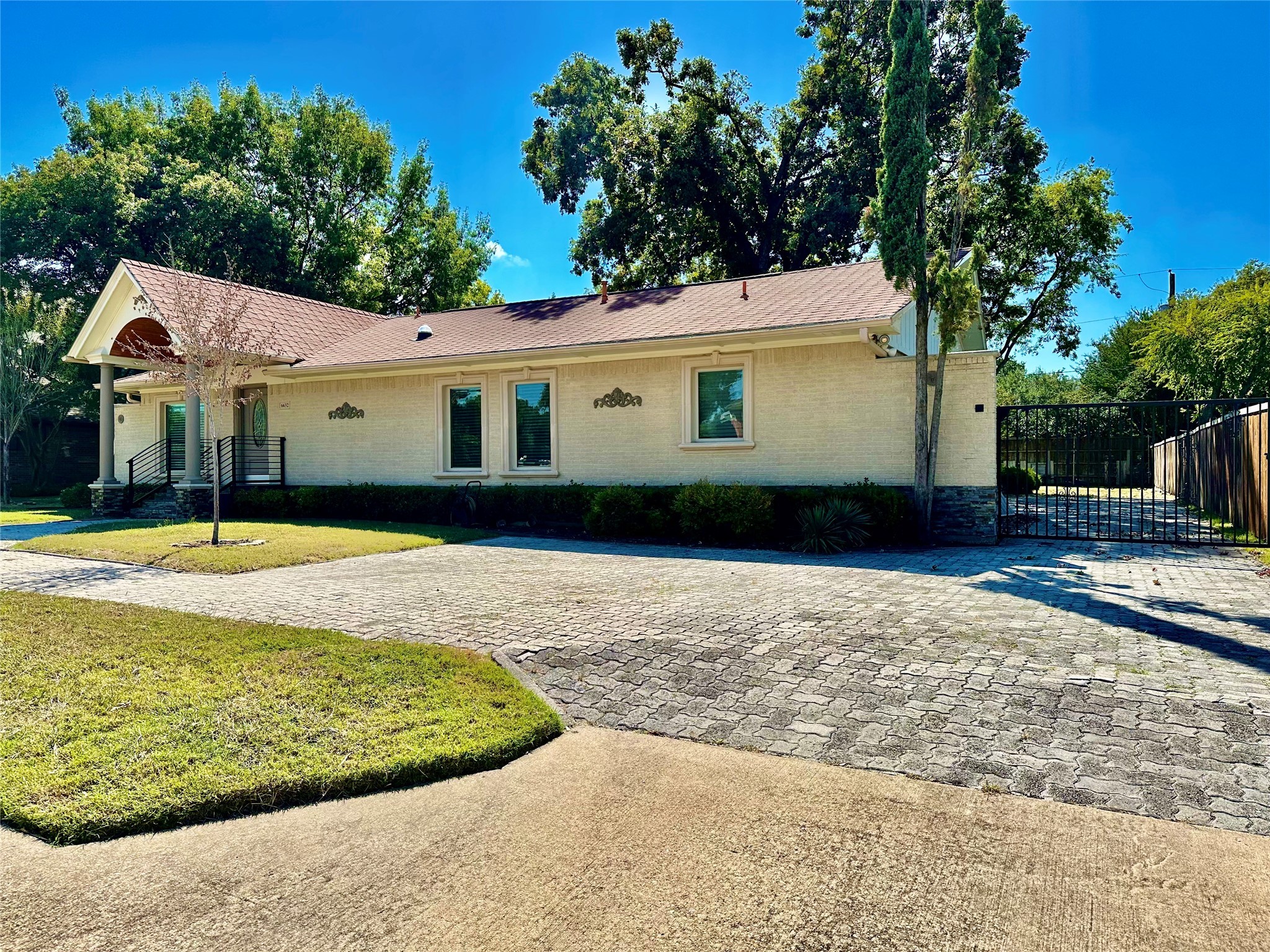 6632 Winding Rose Trail Dallas TX 75252