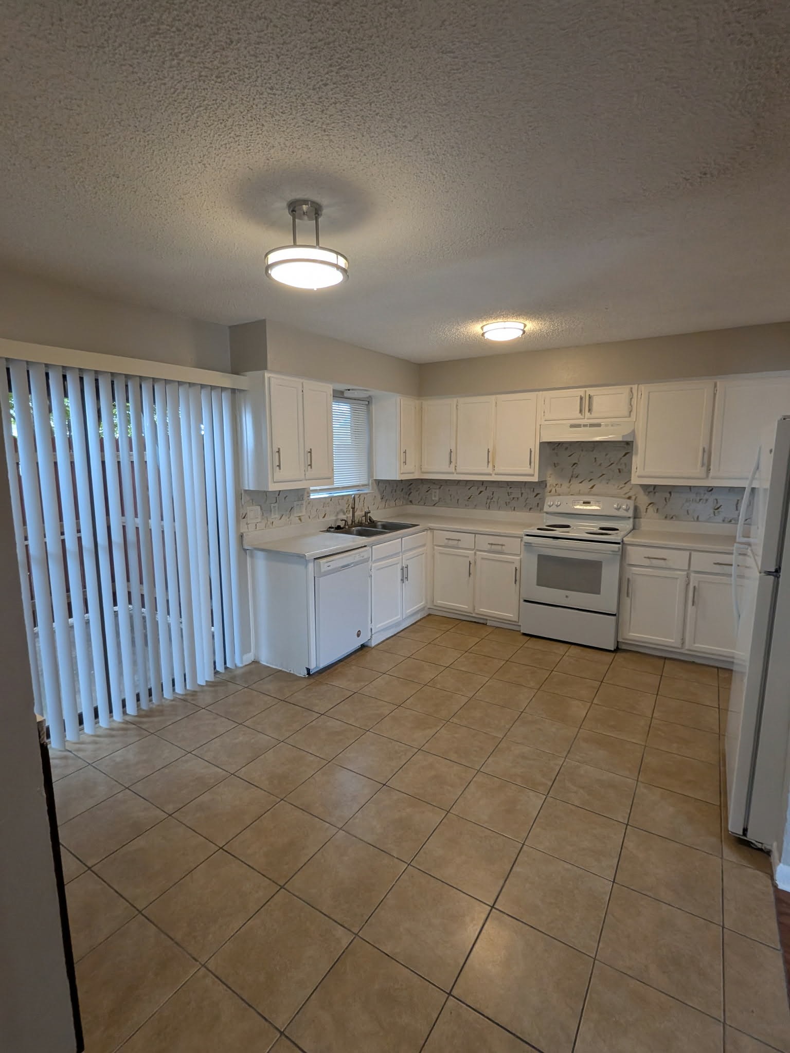 514 E Belt Line Road Desoto TX 75115