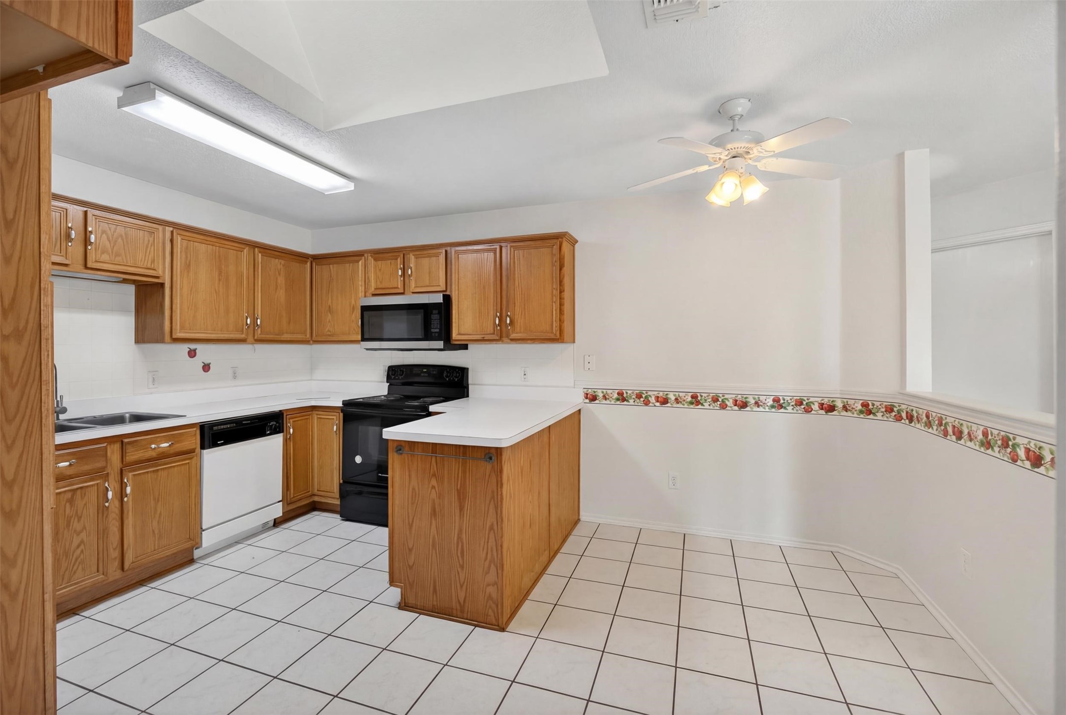 7016 Snowivy Court Arlington TX 76001
