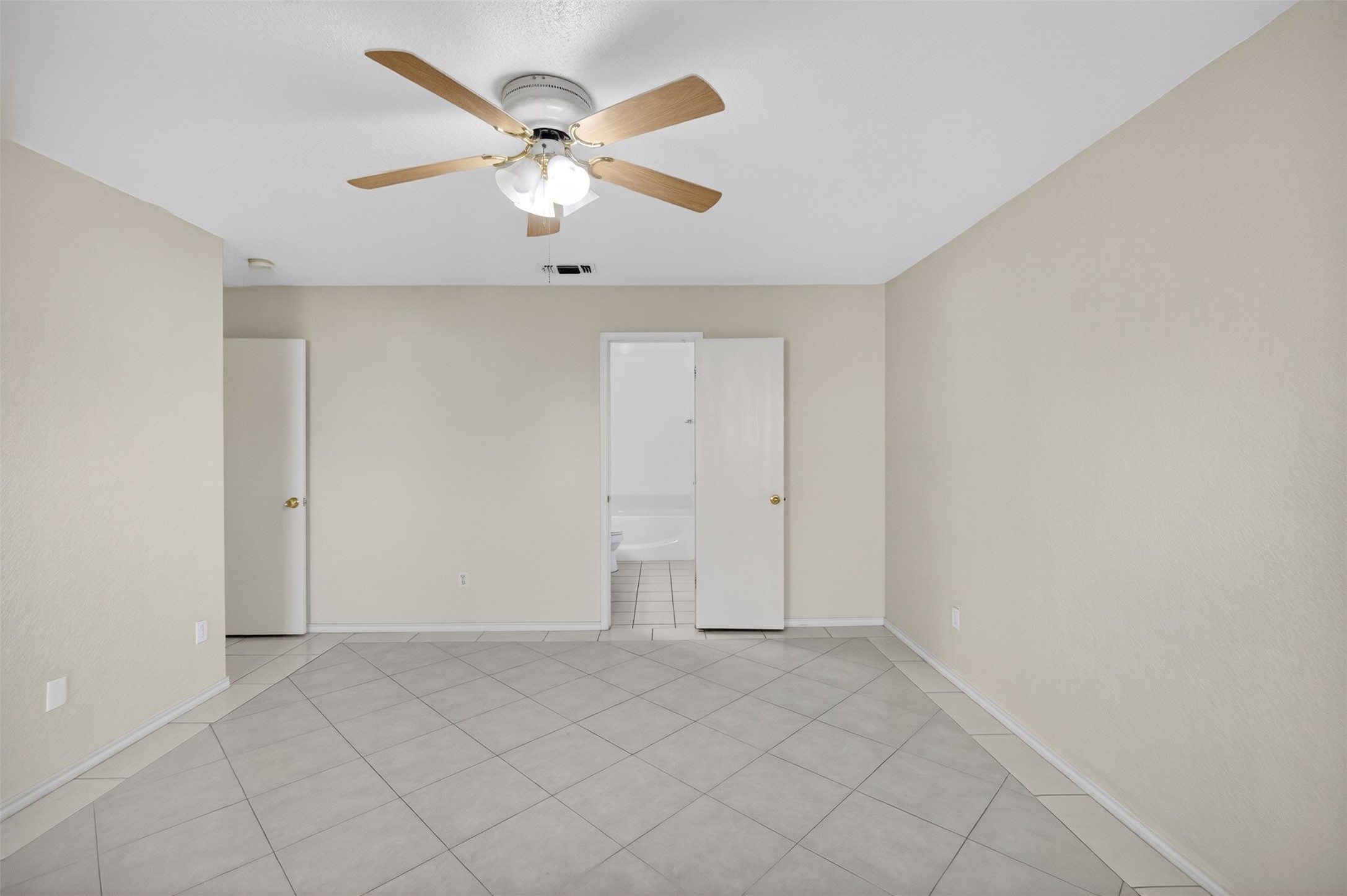 7016 Snowivy Court Arlington TX 76001