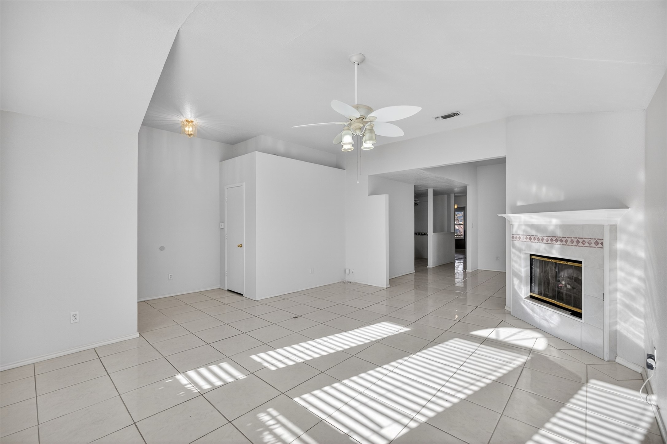 7016 Snowivy Court Arlington TX 76001