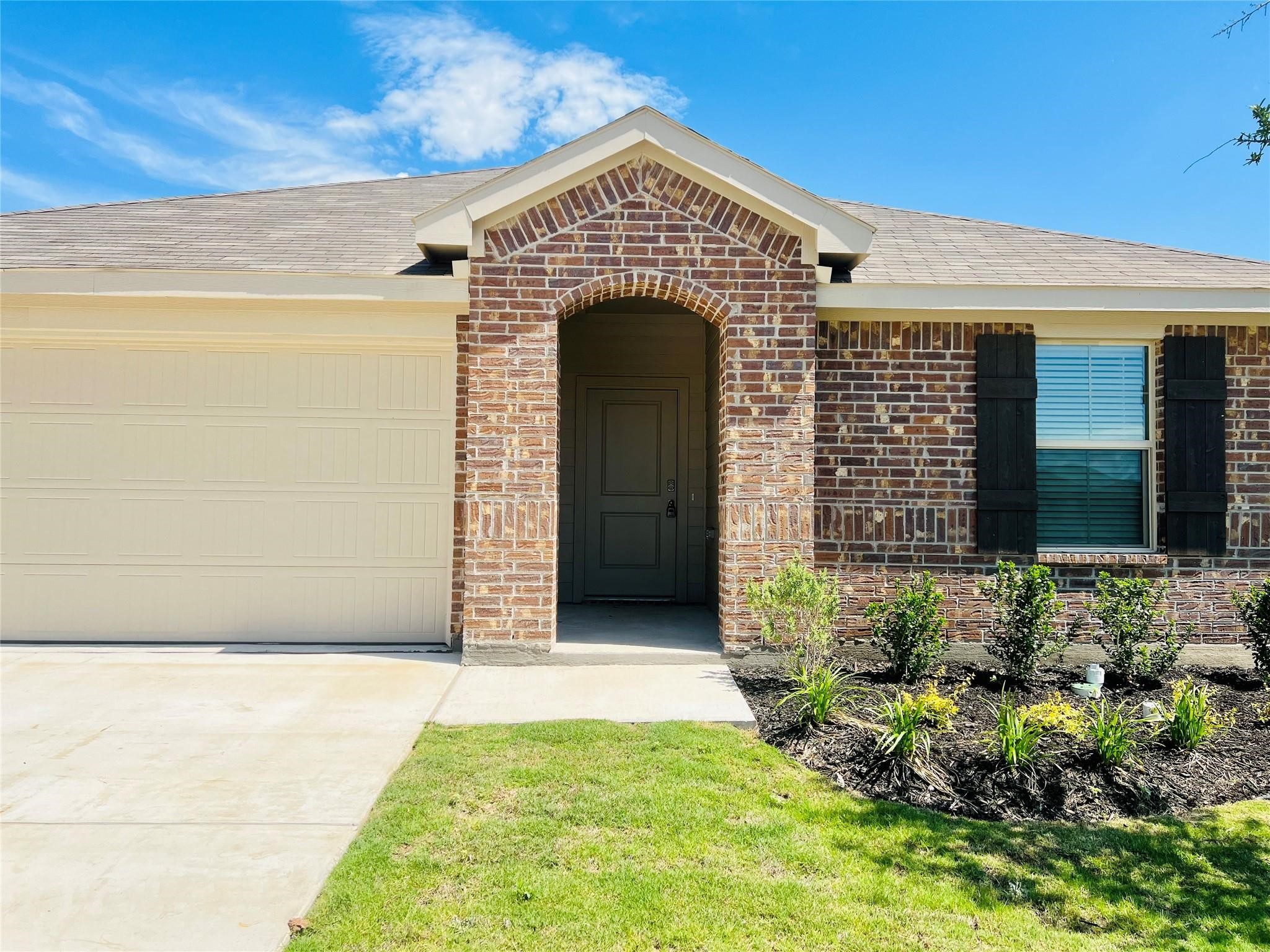 412 Alva Street Azle TX 76020
