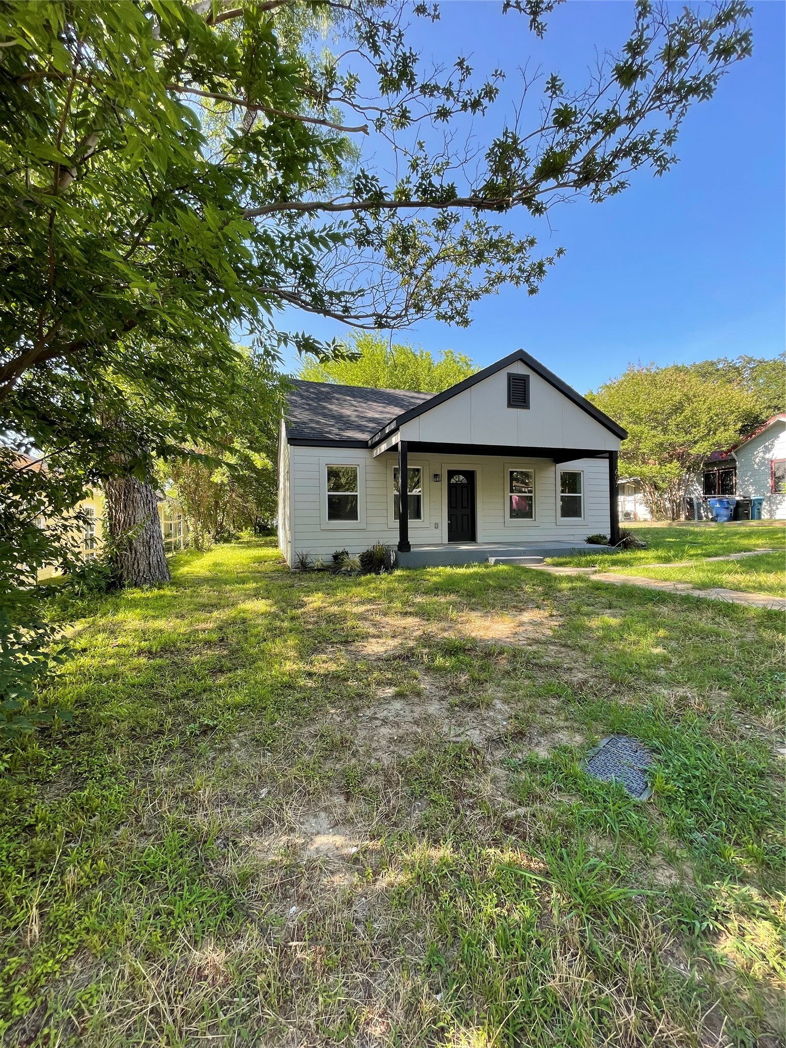 607 E Monterey Street Denison TX 75021