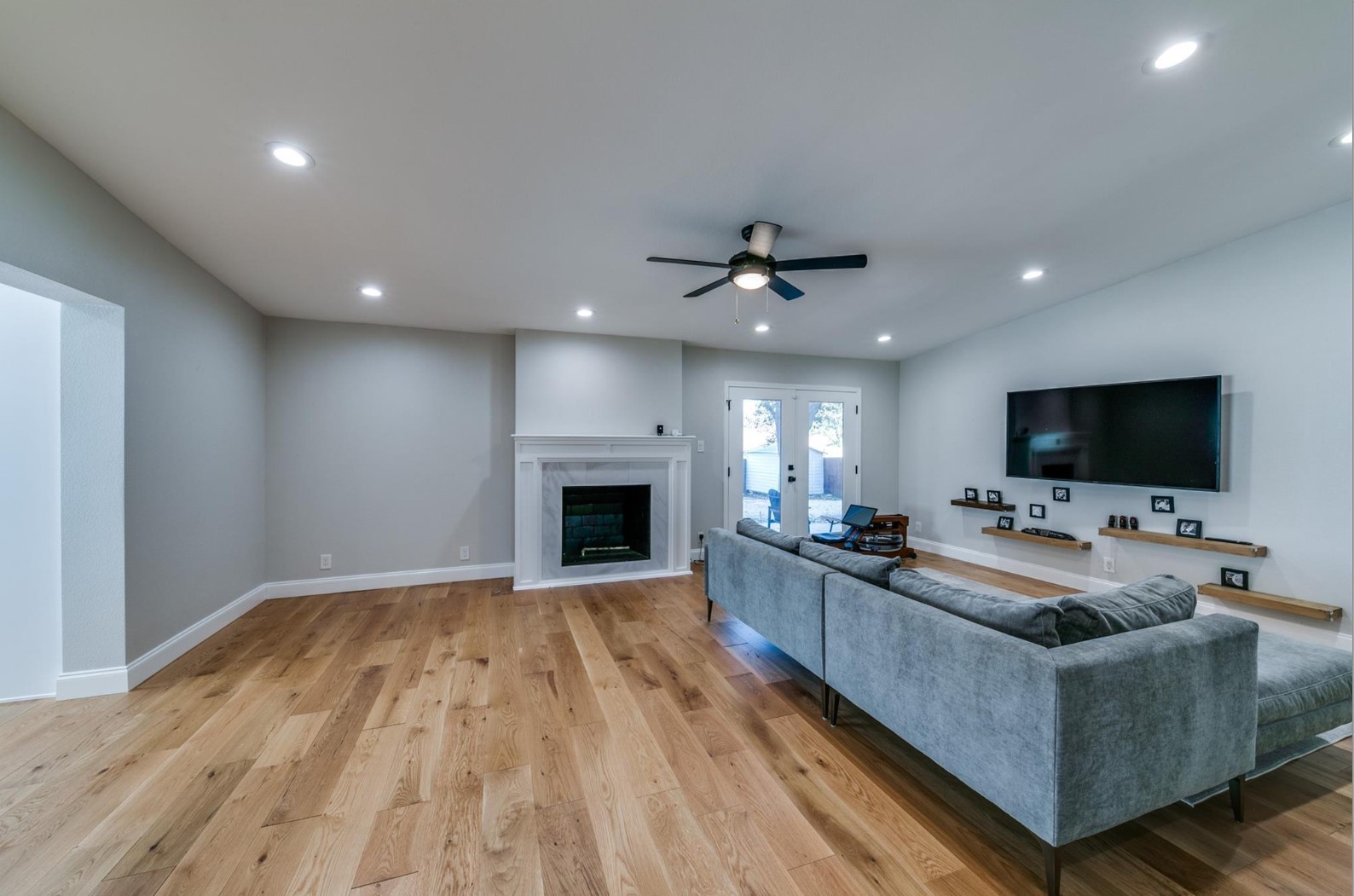 8349 Londonderry Lane Dallas TX 75228