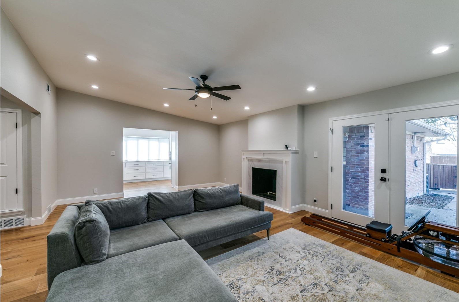 8349 Londonderry Lane Dallas TX 75228