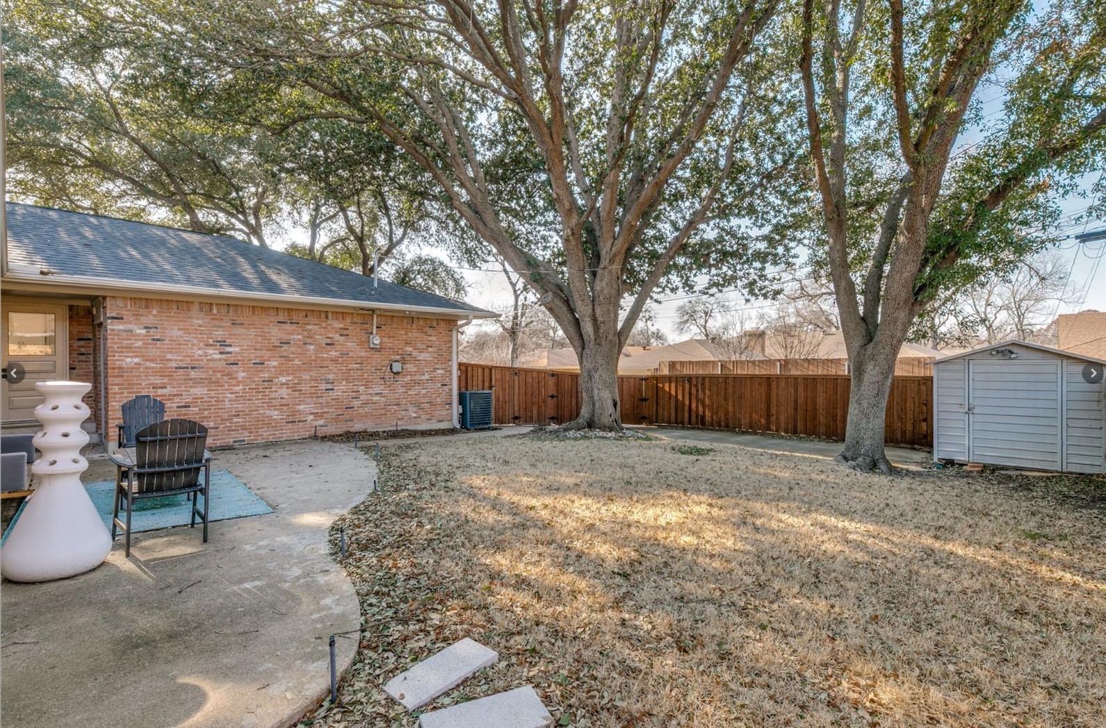 8349 Londonderry Lane Dallas TX 75228