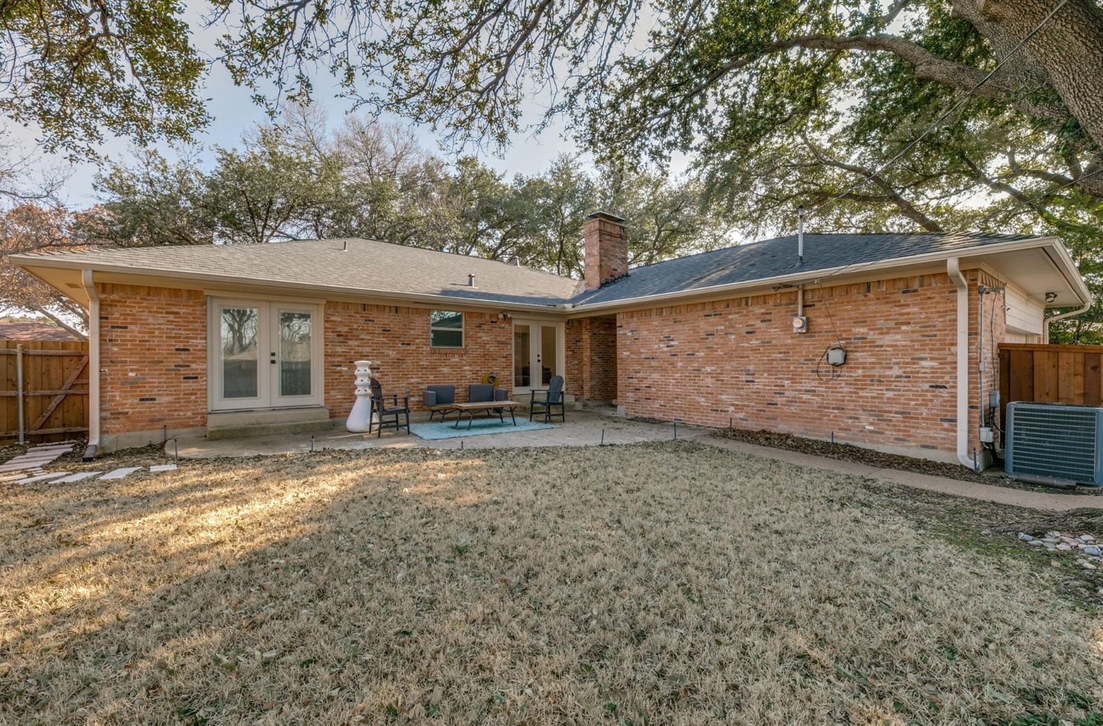 8349 Londonderry Lane Dallas TX 75228