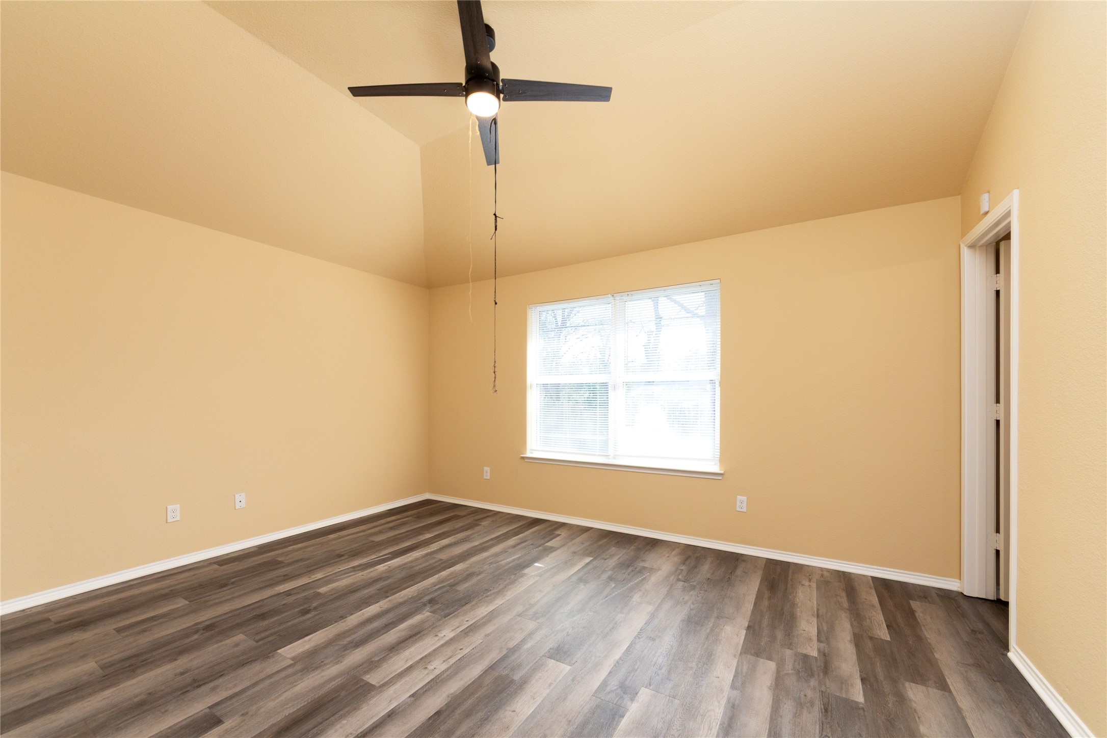 8534 Bearden Street Dallas TX 75227