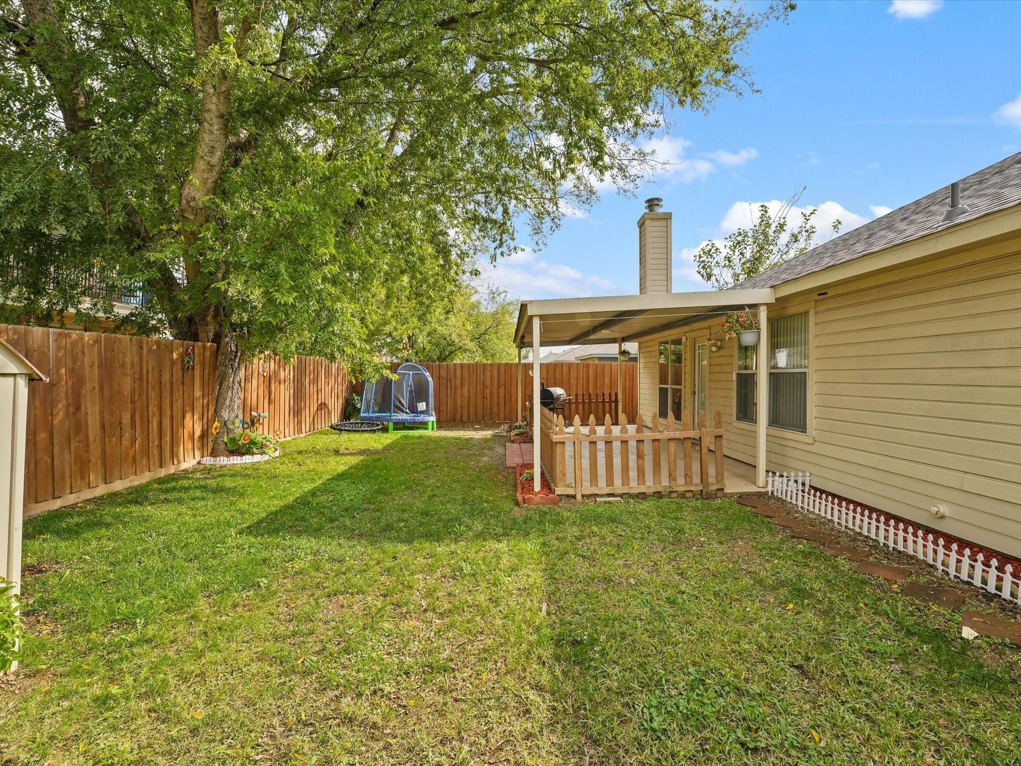 4702 Grovetree Lane Garland TX 75043