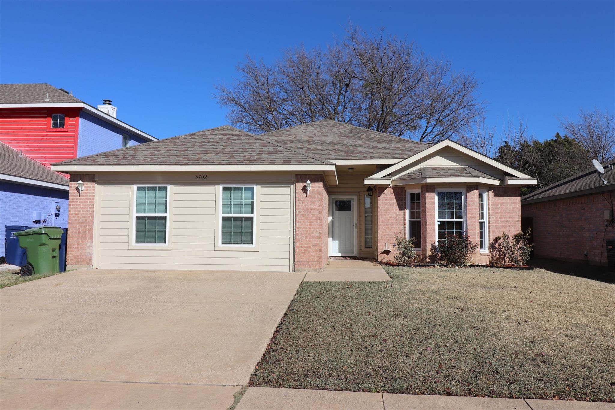 4702 Grovetree Lane Garland TX 75043