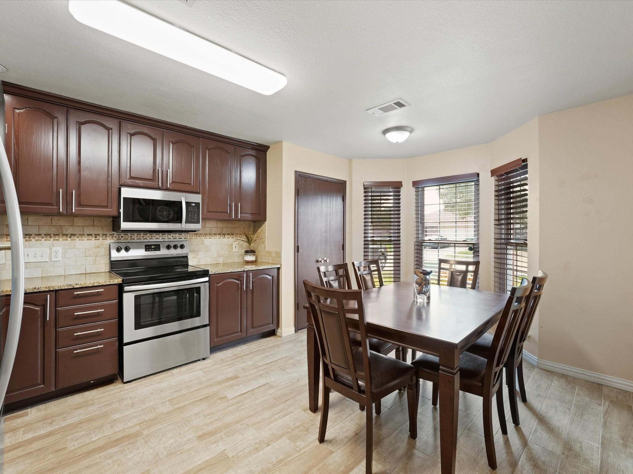 4702 Grovetree Lane Garland TX 75043