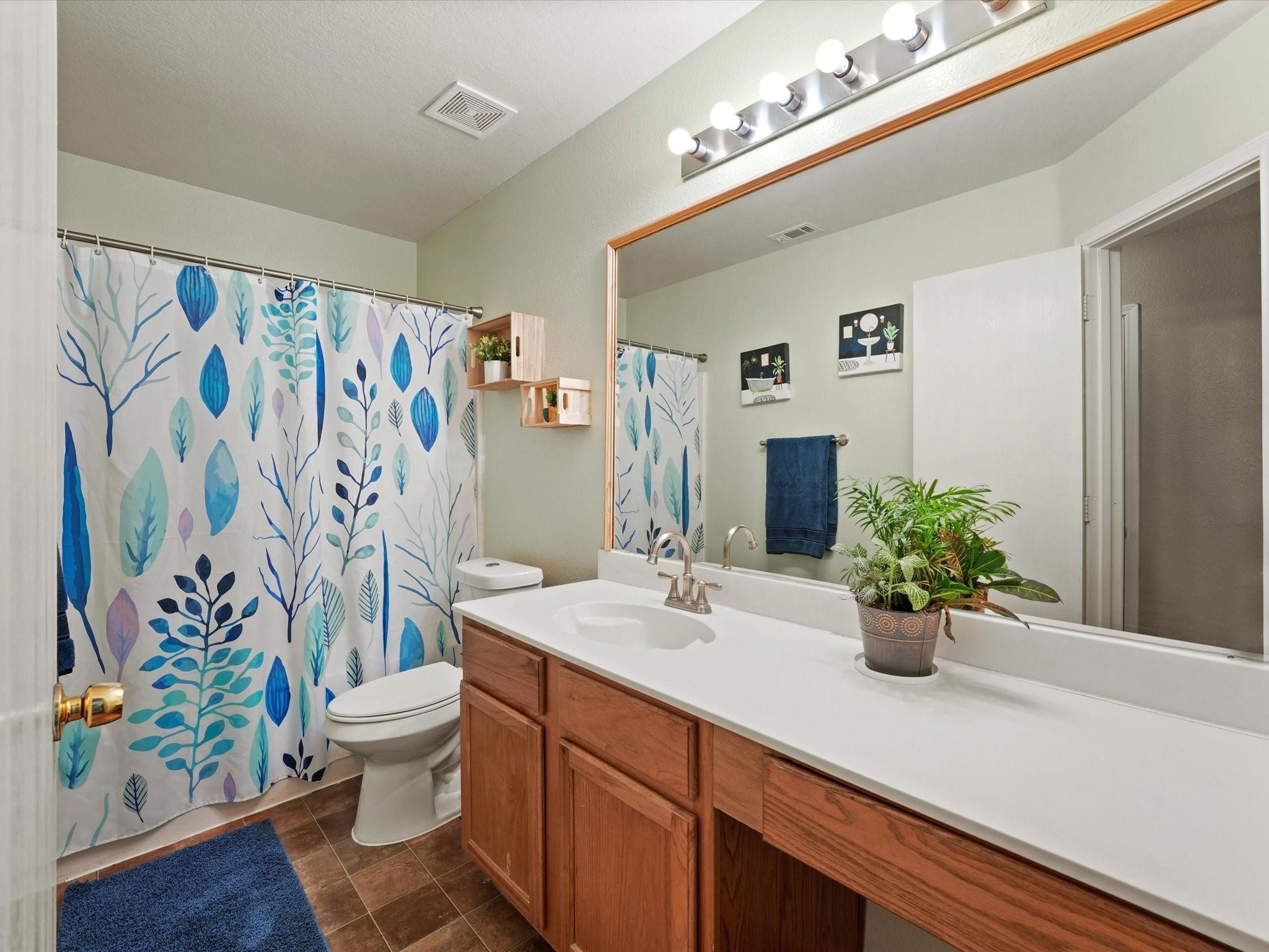 4702 Grovetree Lane Garland TX 75043