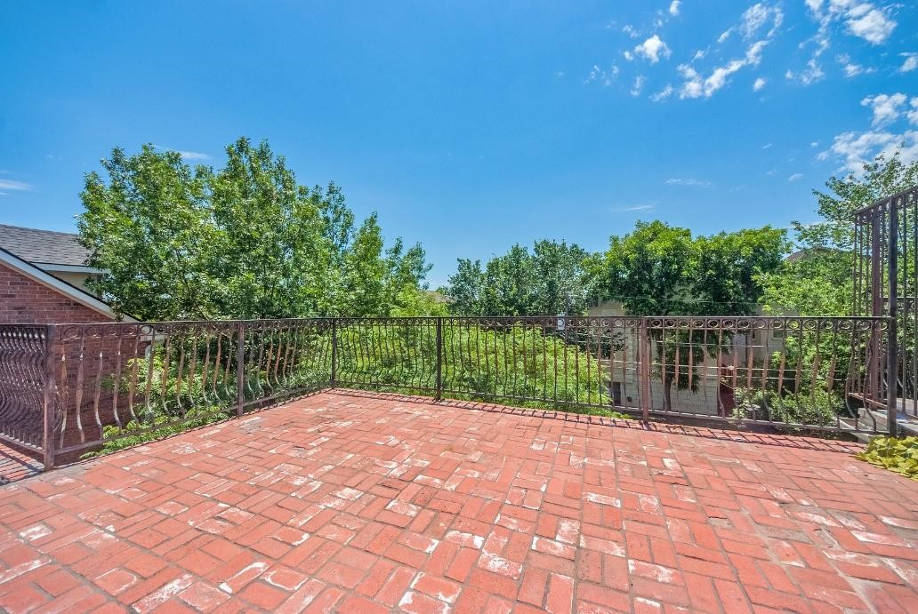 5713 Lewis Street Dallas TX 75206
