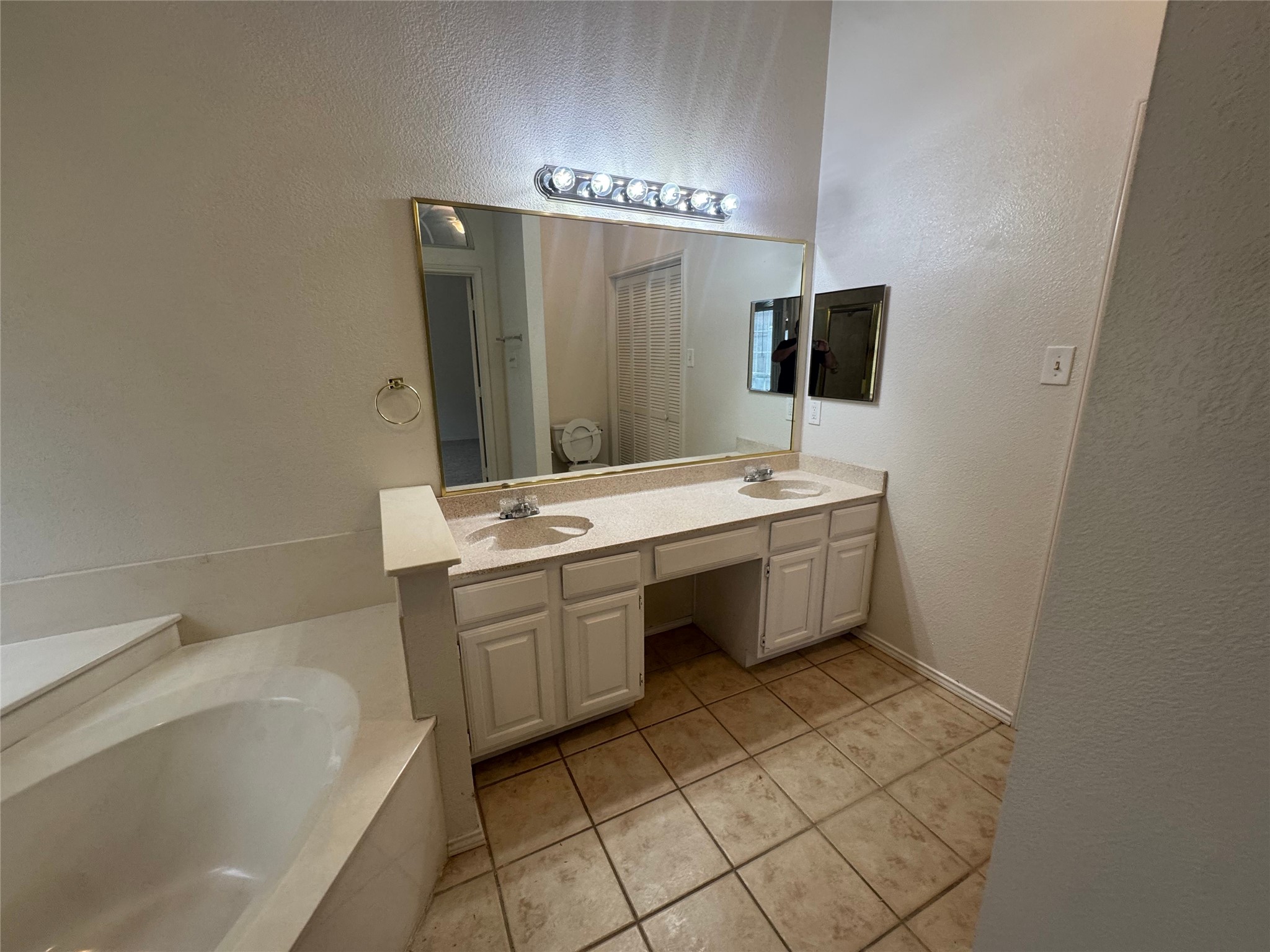 959 Grasswood Court Arlington TX 76017