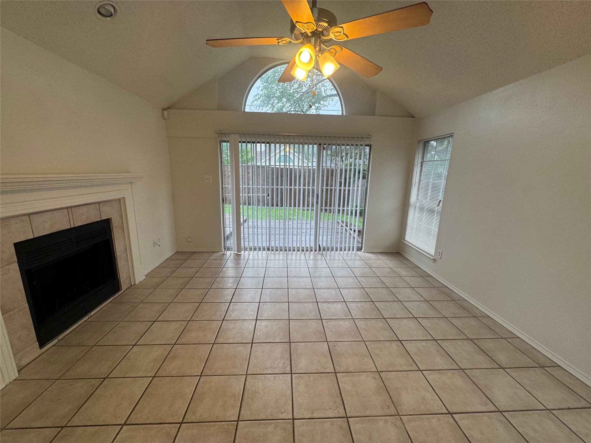 959 Grasswood Court Arlington TX 76017