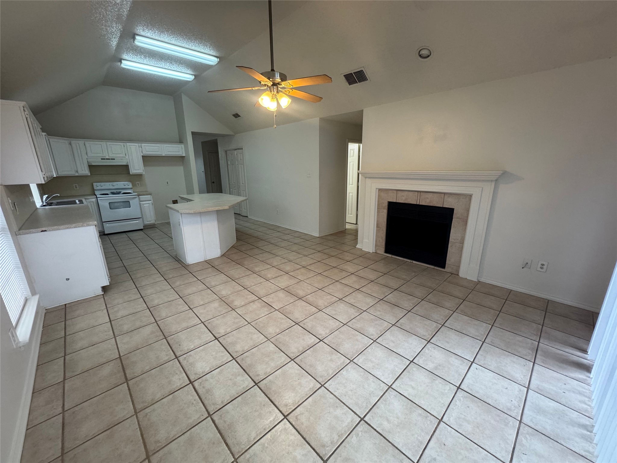959 Grasswood Court Arlington TX 76017