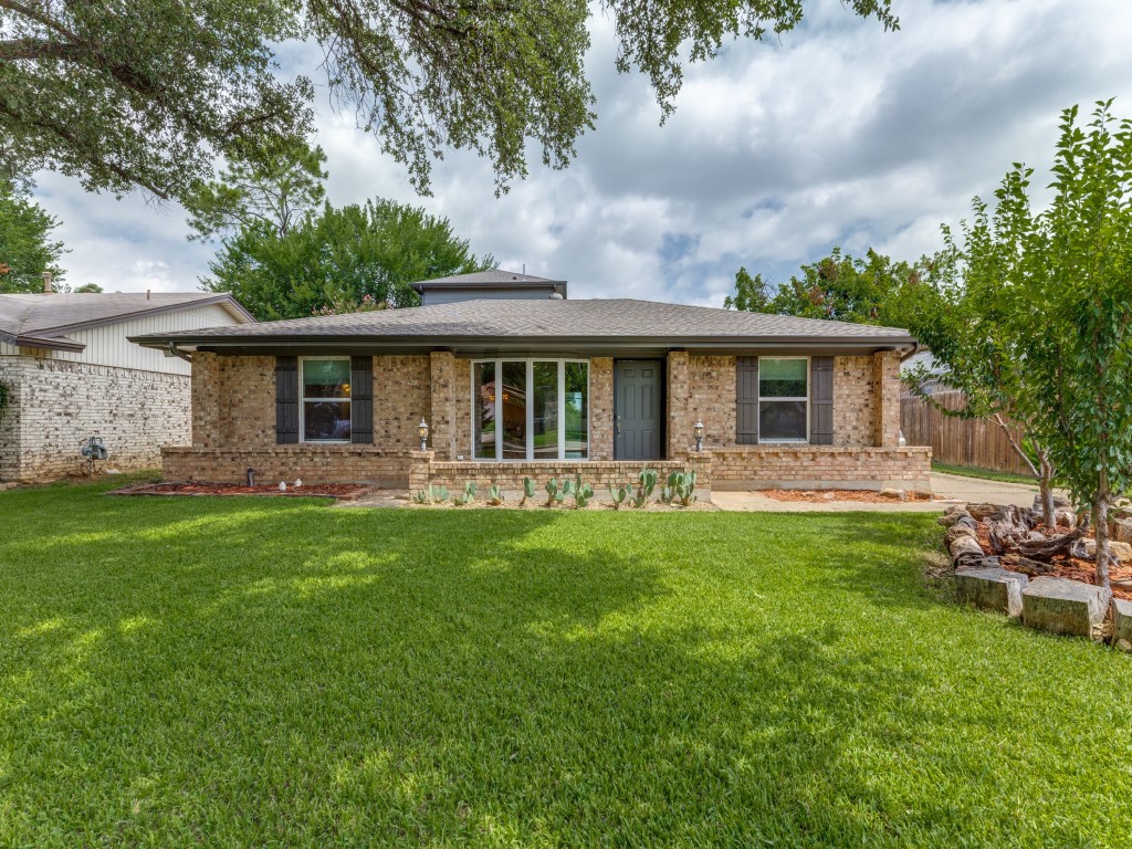 2001 Pebblebrook Trail Irving TX 75060