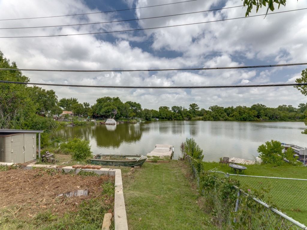 2001 Pebblebrook Trail Irving TX 75060