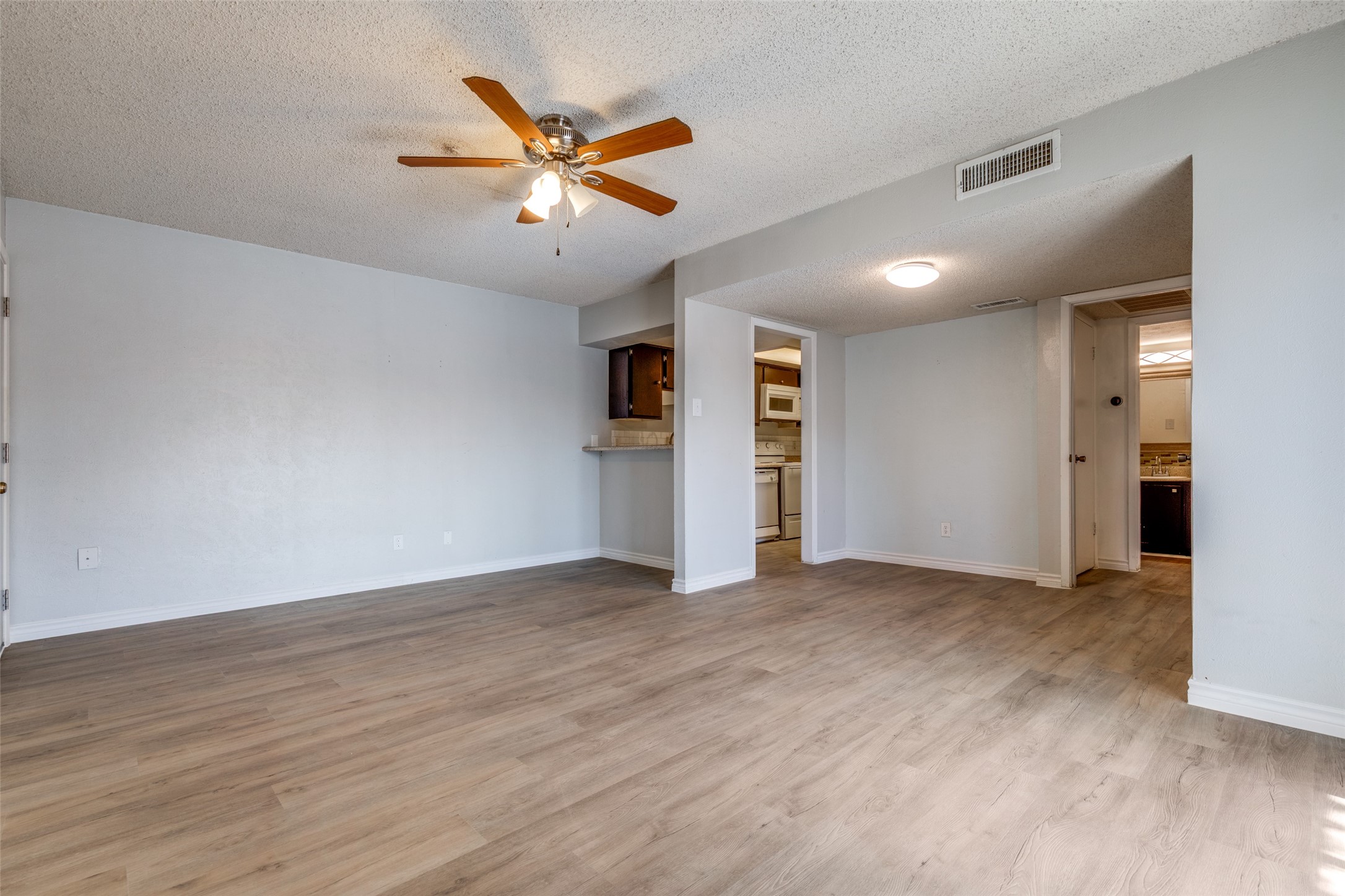 12818 Midway Road Dallas TX 75244