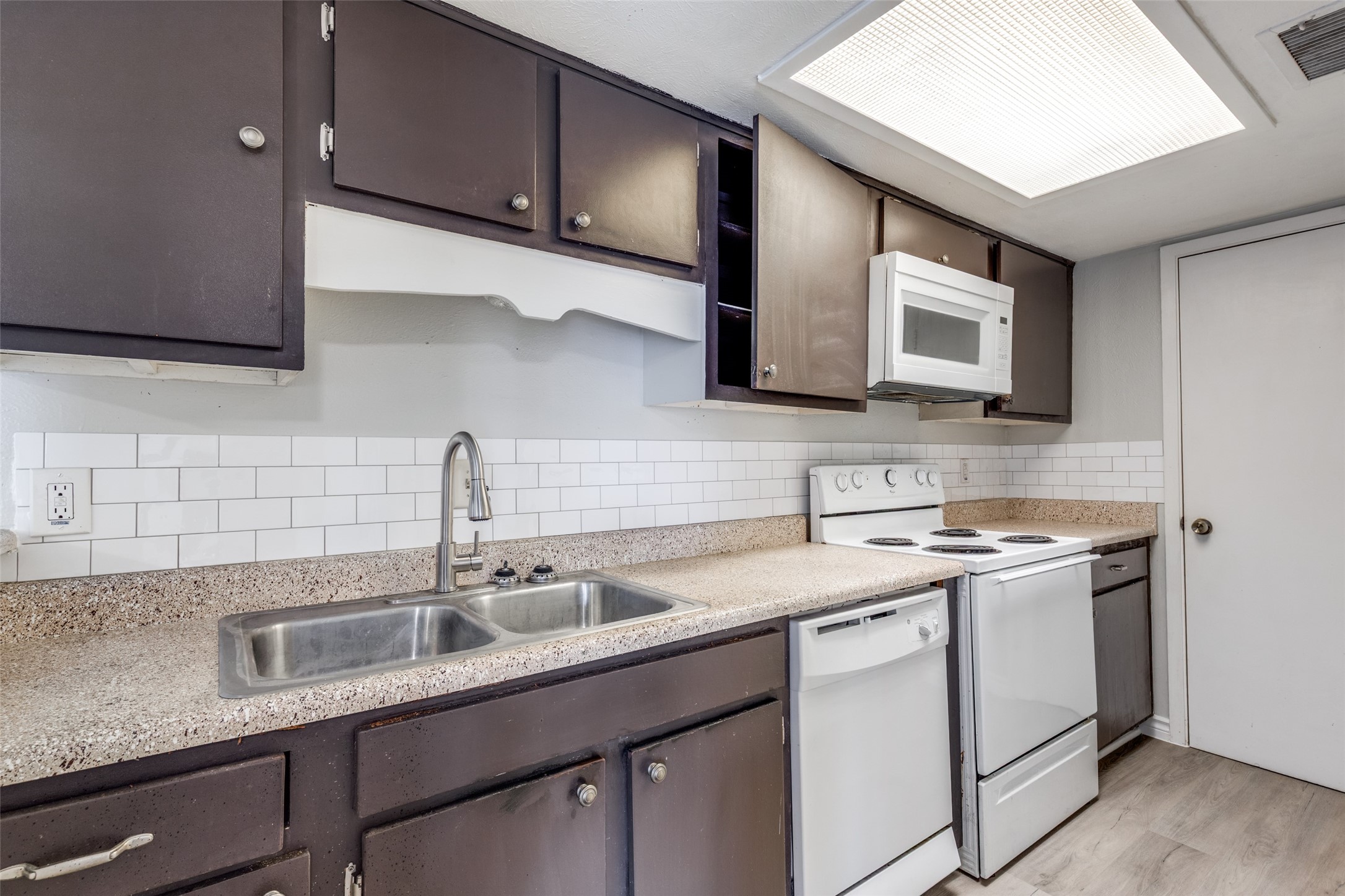 12818 Midway Road Dallas TX 75244
