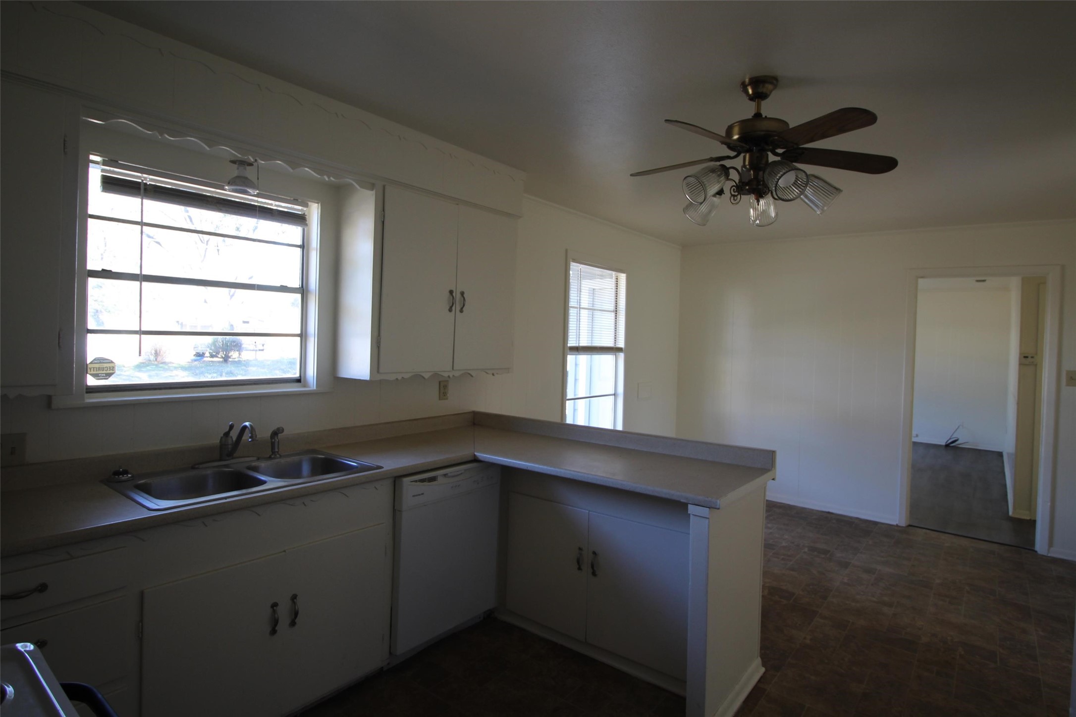 605 W Hill Street Grand Saline TX 75140