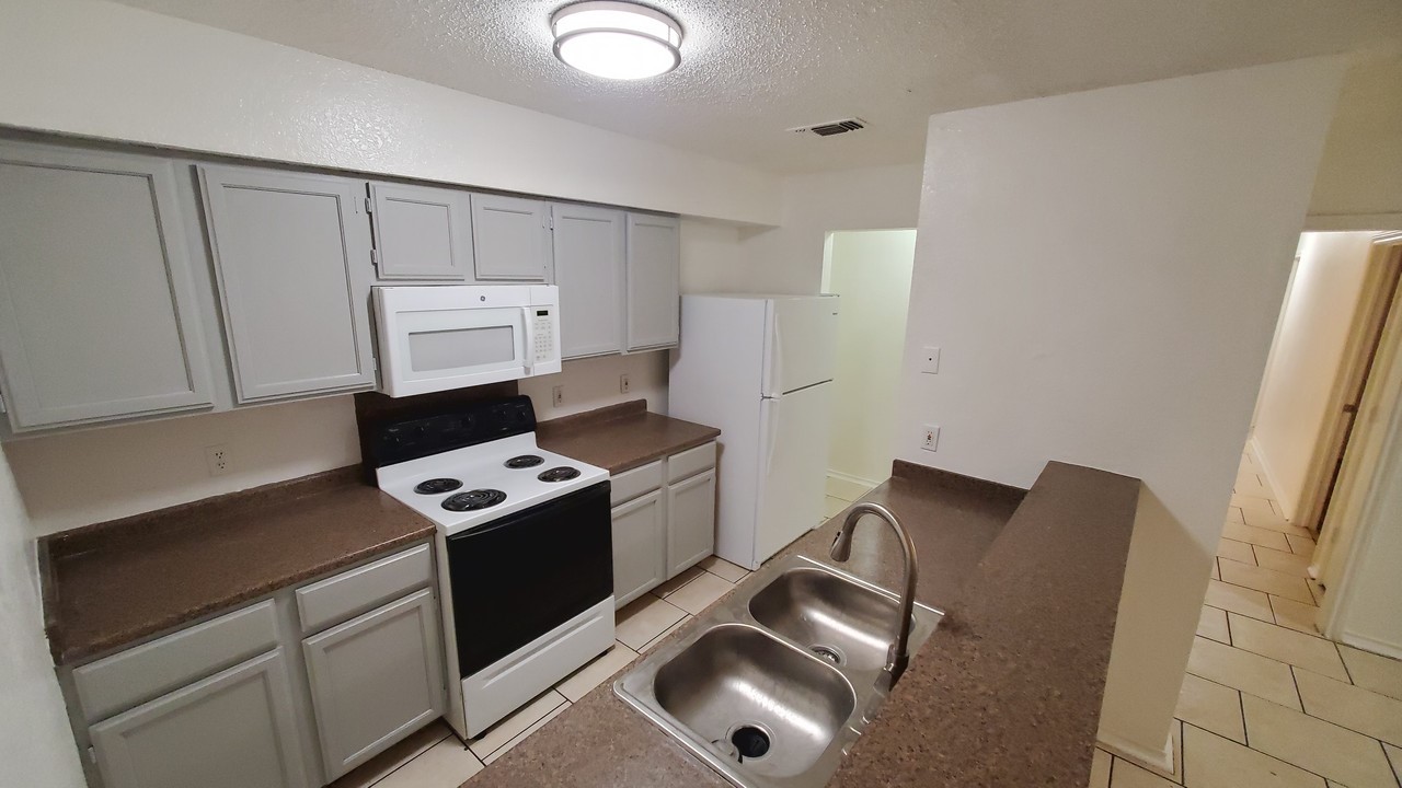 3427 Republic Drive Forest Hill TX 76140