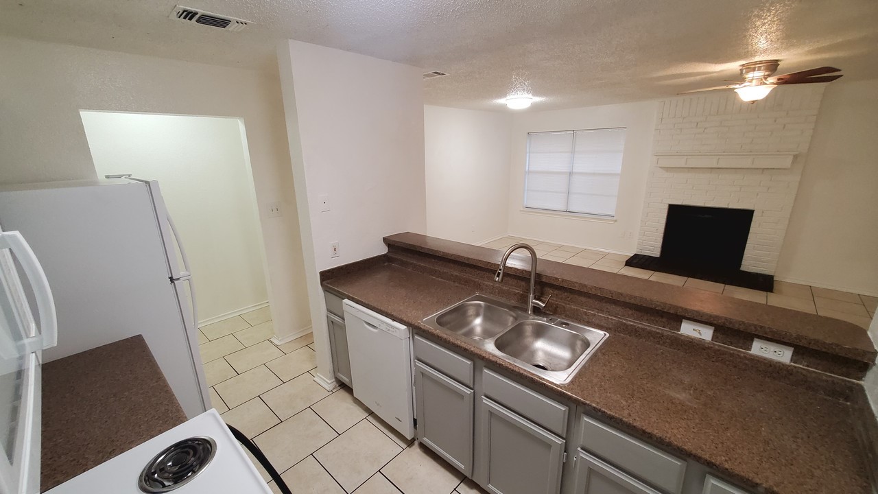 3427 Republic Drive Forest Hill TX 76140