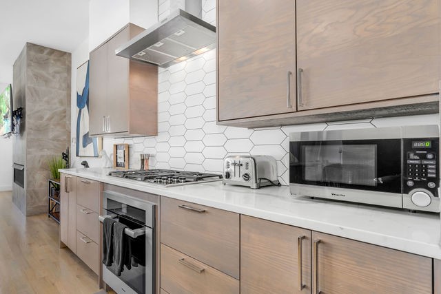 4614 Newmore Avenue Dallas TX 75209