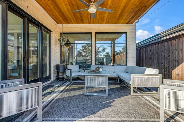 4614 Newmore Avenue Dallas TX 75209