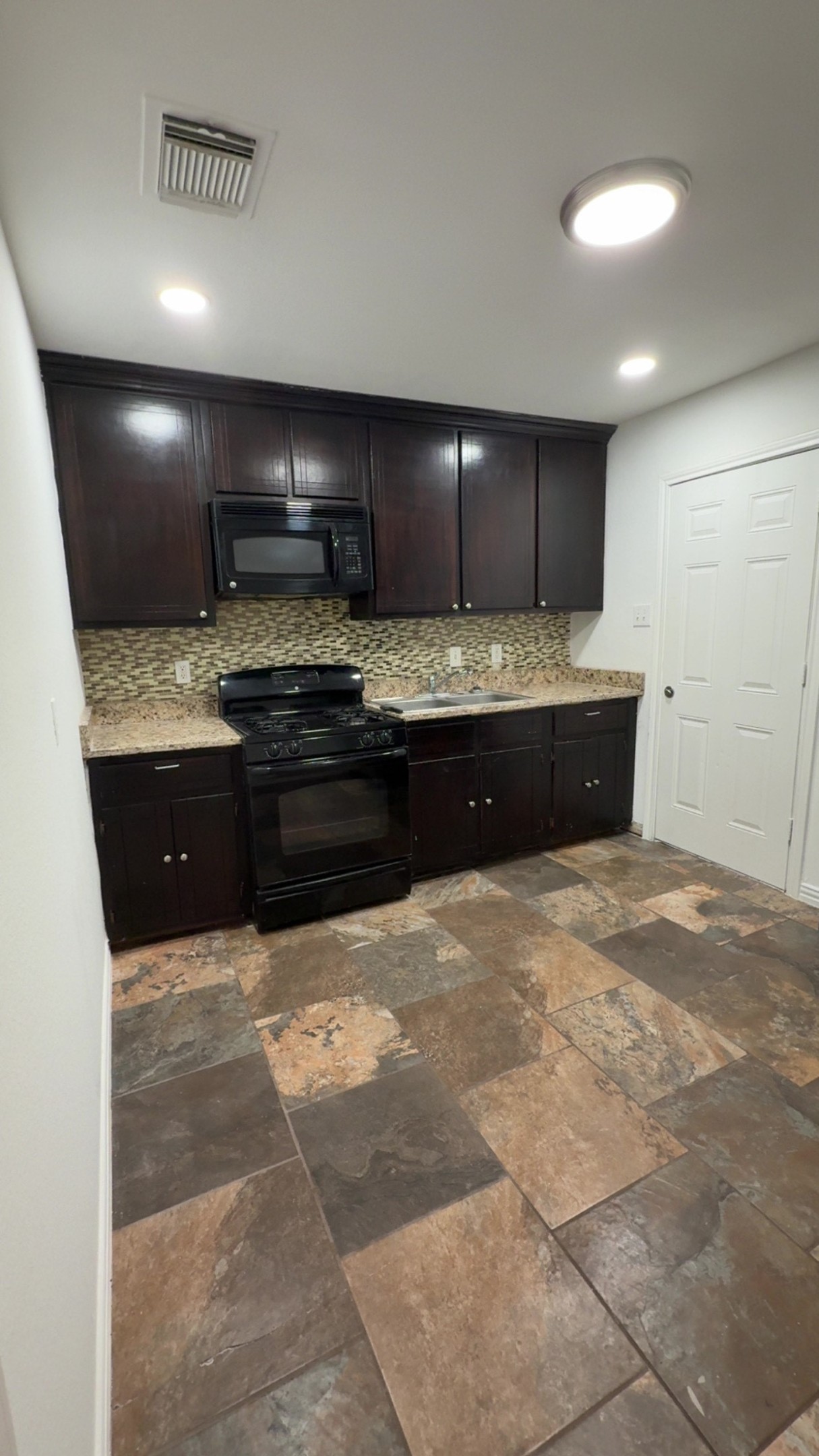 306 Broadmoor Arlington TX 76010