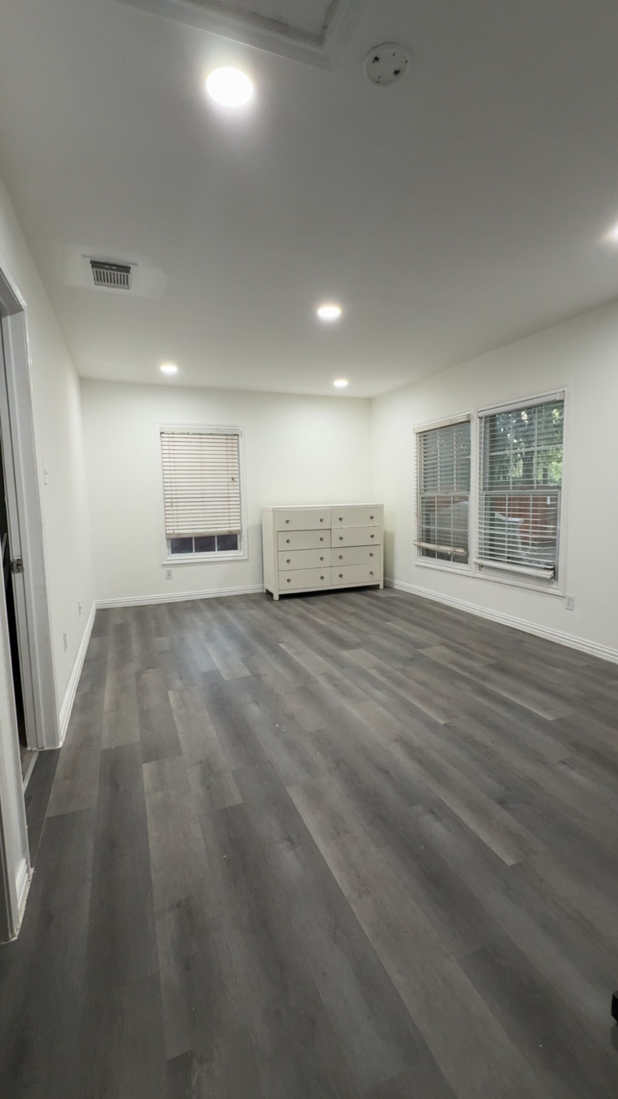 306 Broadmoor Arlington TX 76010