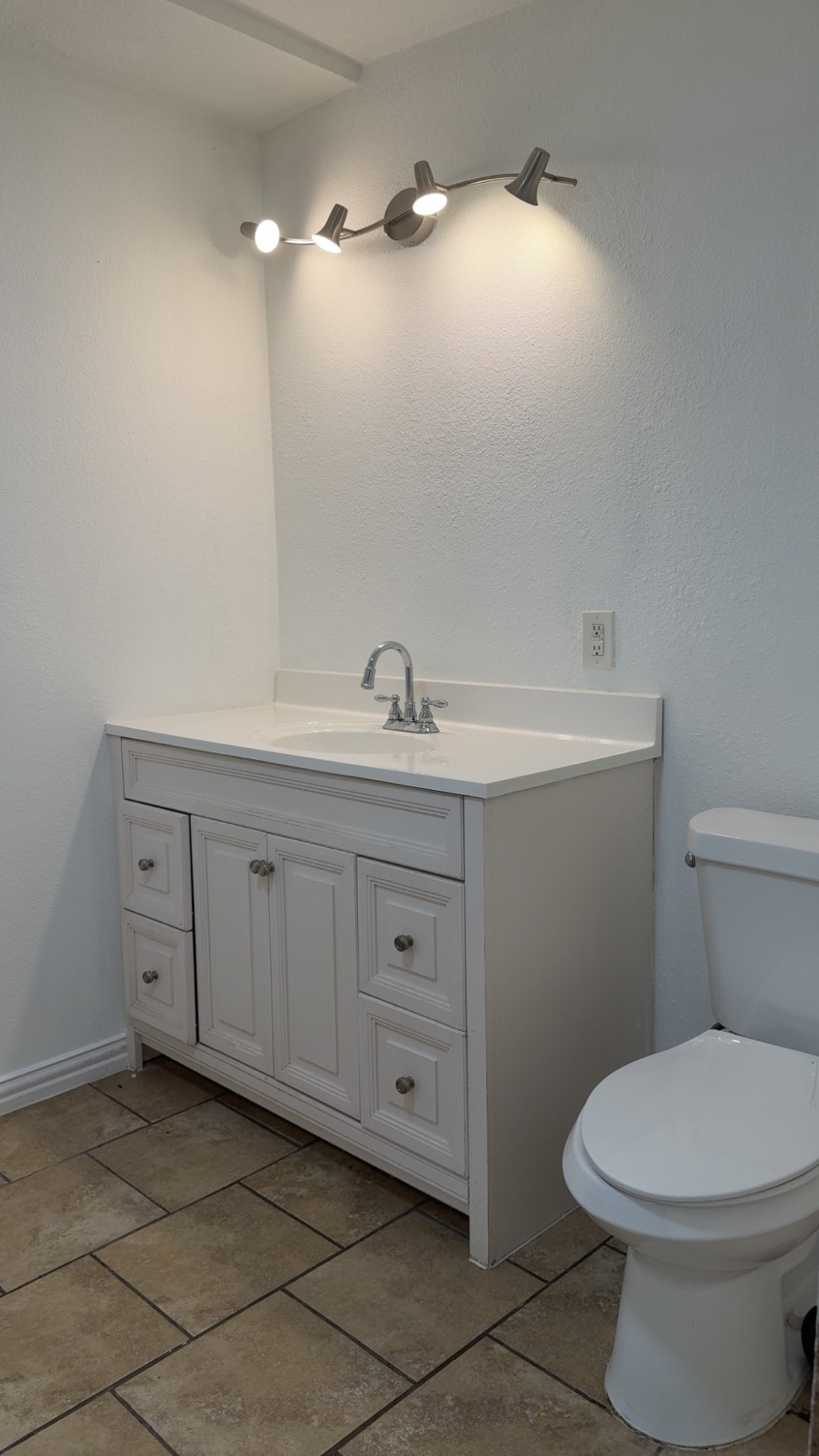 306 Broadmoor Arlington TX 76010