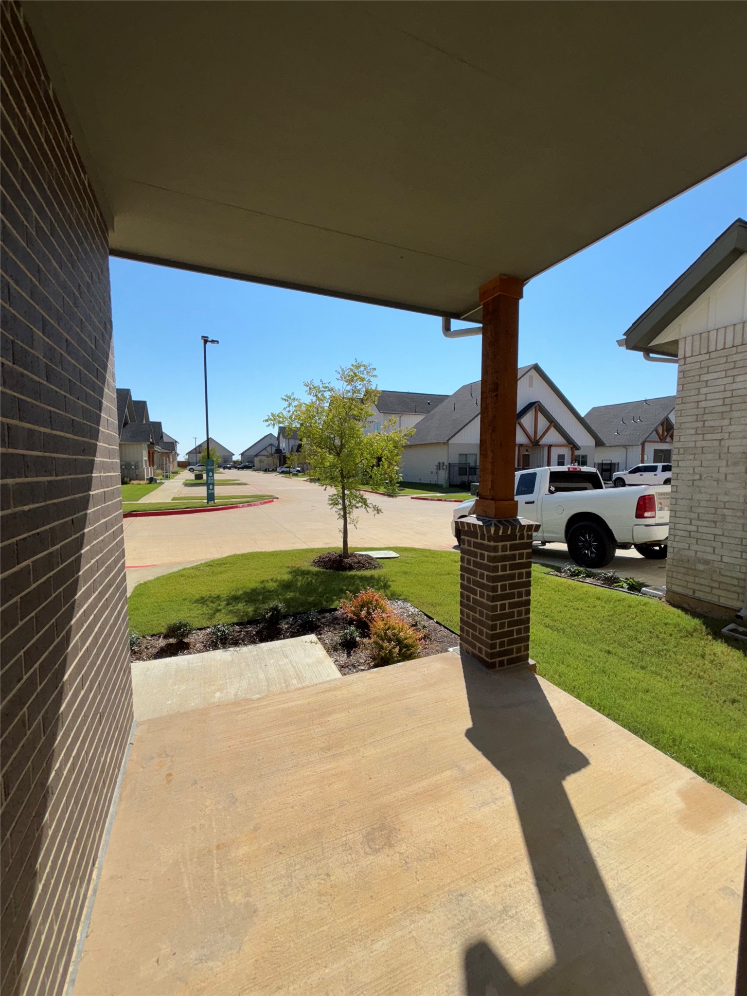 2036 Oak Grove Aubrey TX 76227